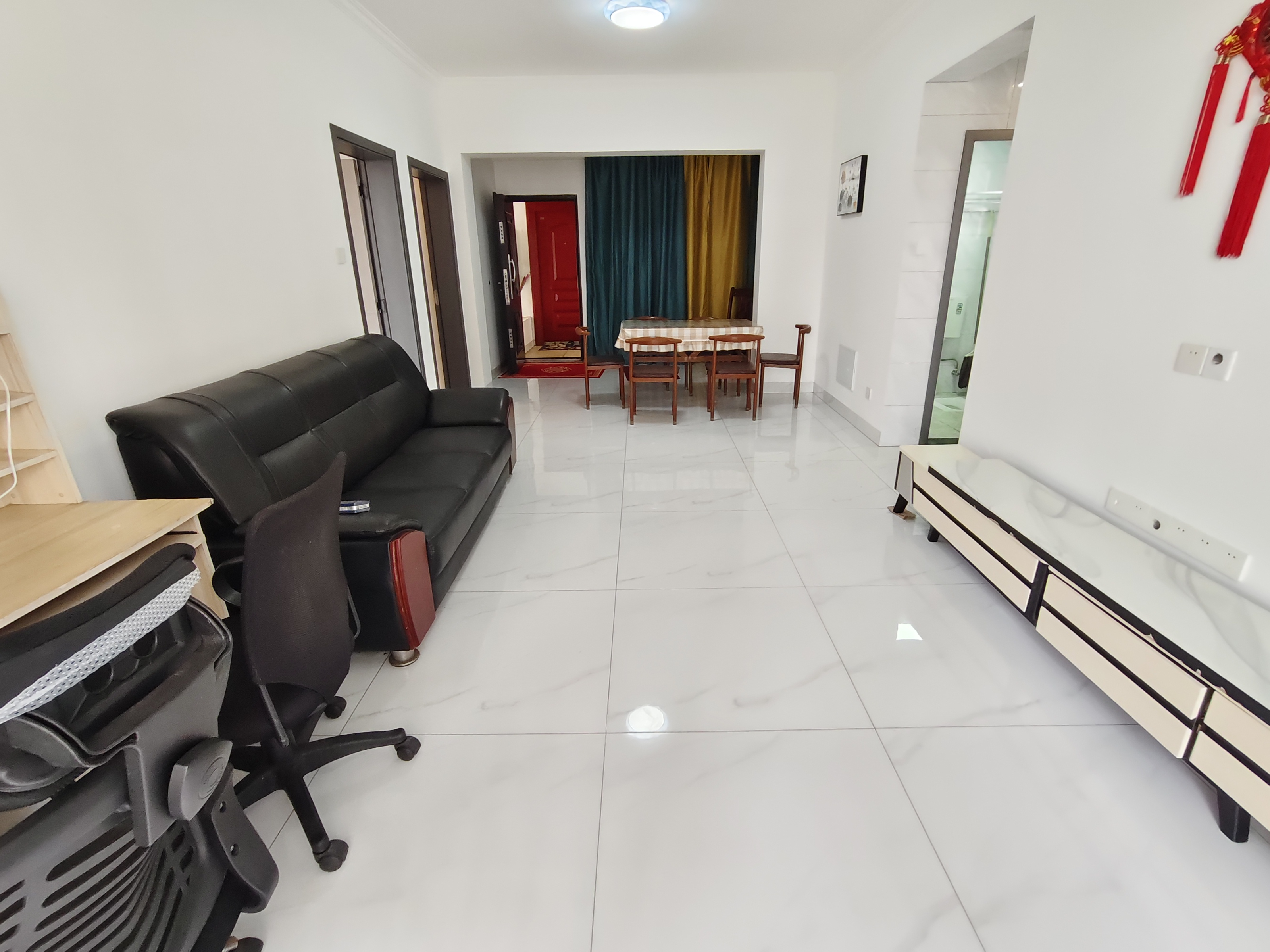 新大洲教师住宅小区  2室2厅1卫    1800.0元/月