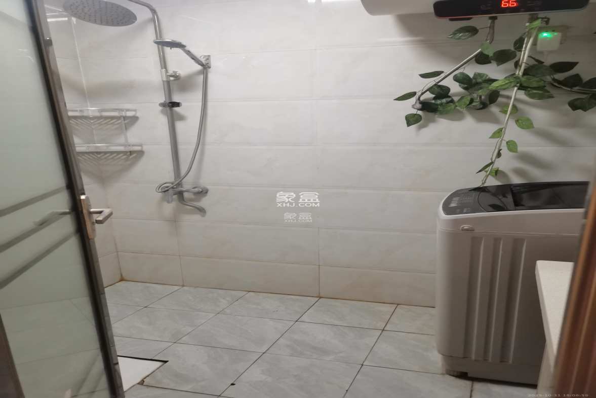 新世界广场 1室0厅1卫 1399.0元/月 新世界广场 1室0厅1卫 1399.0元/月室内图