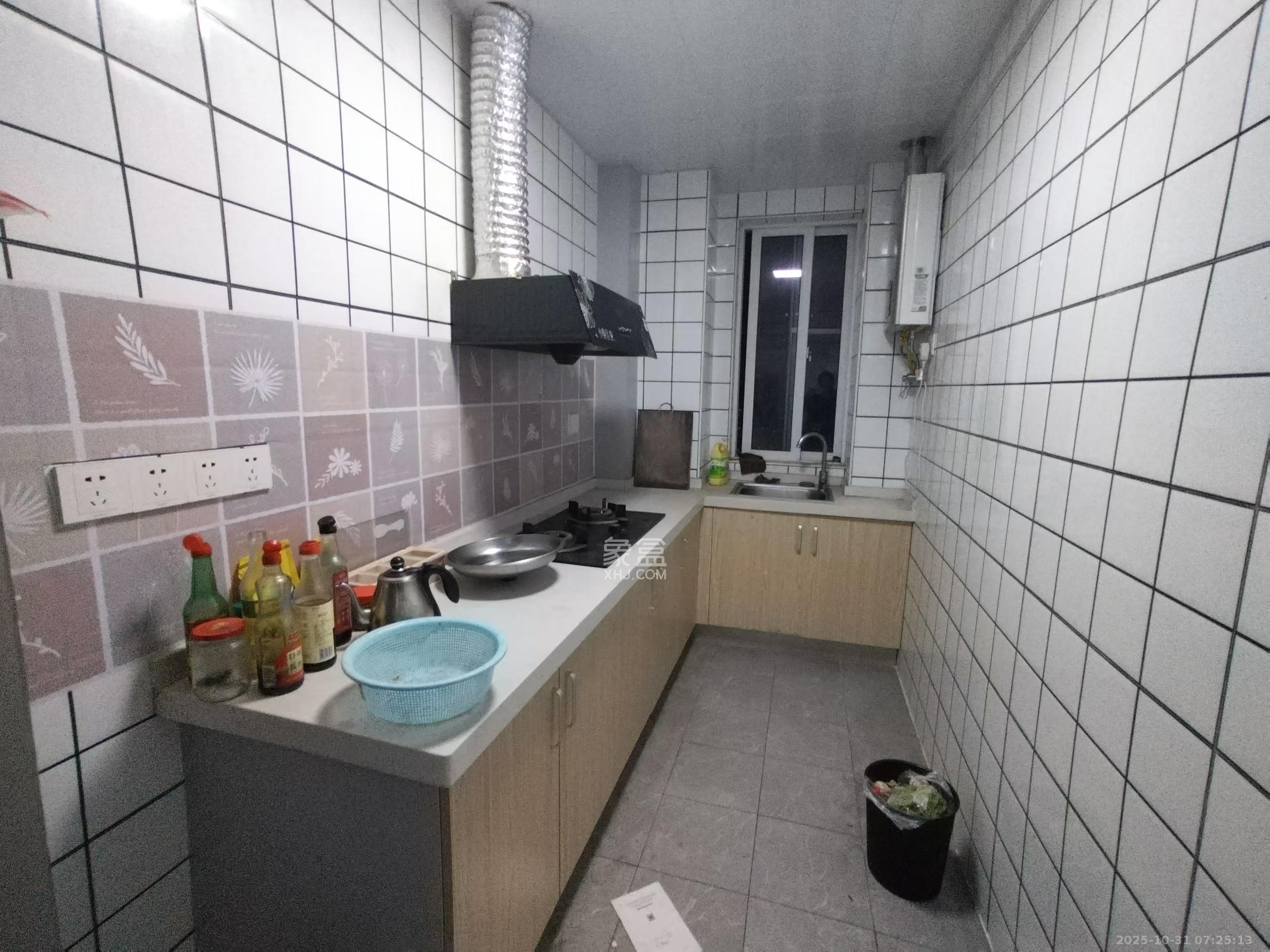 金麓西岸和苑  3室2厅2卫    3200.0元/月 金麓西岸和苑  3室2厅2卫    3200.0元/月室内图