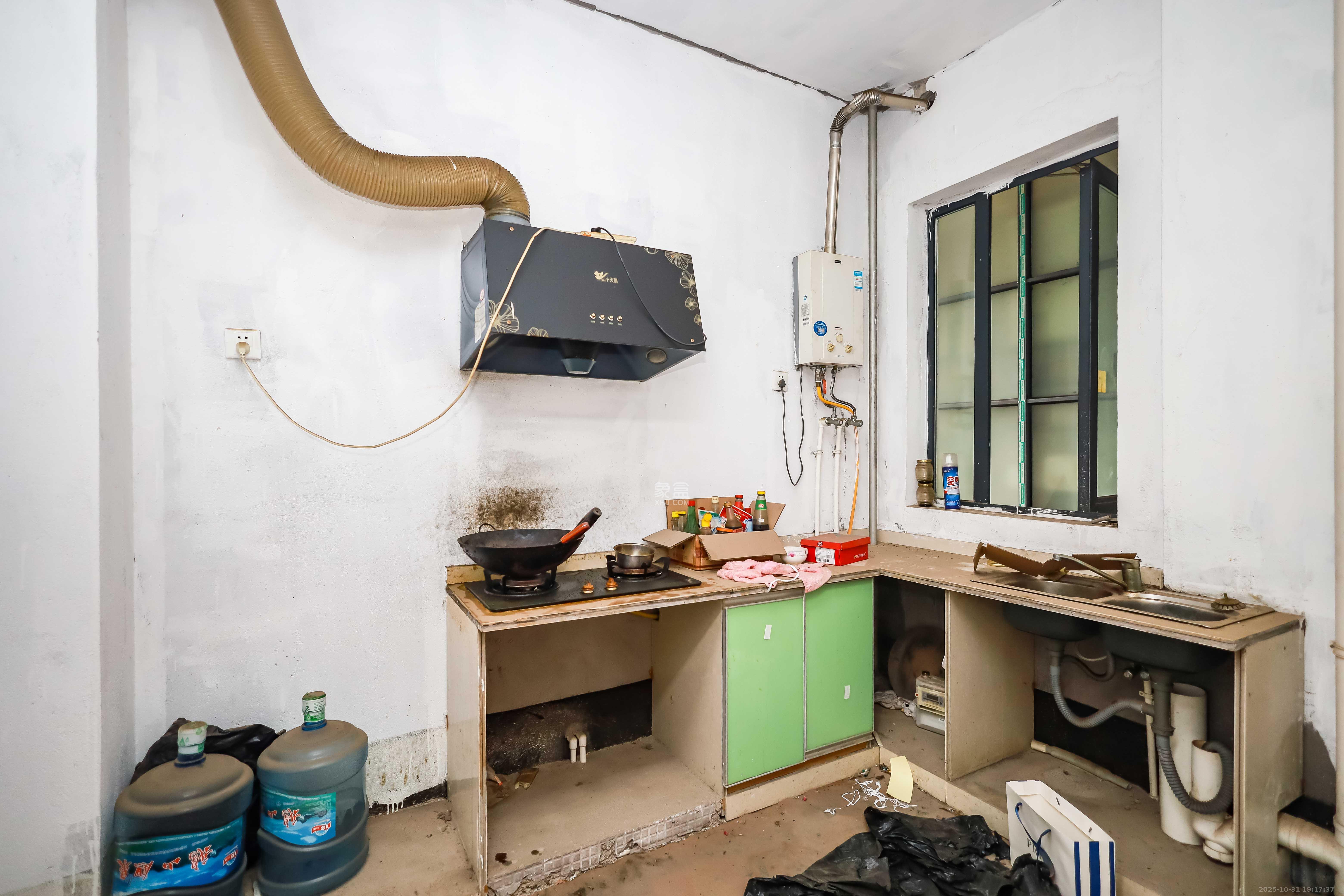 莱茵城 3室2厅1卫 88.0万 莱茵城 3室2厅1卫 88.0万厨房