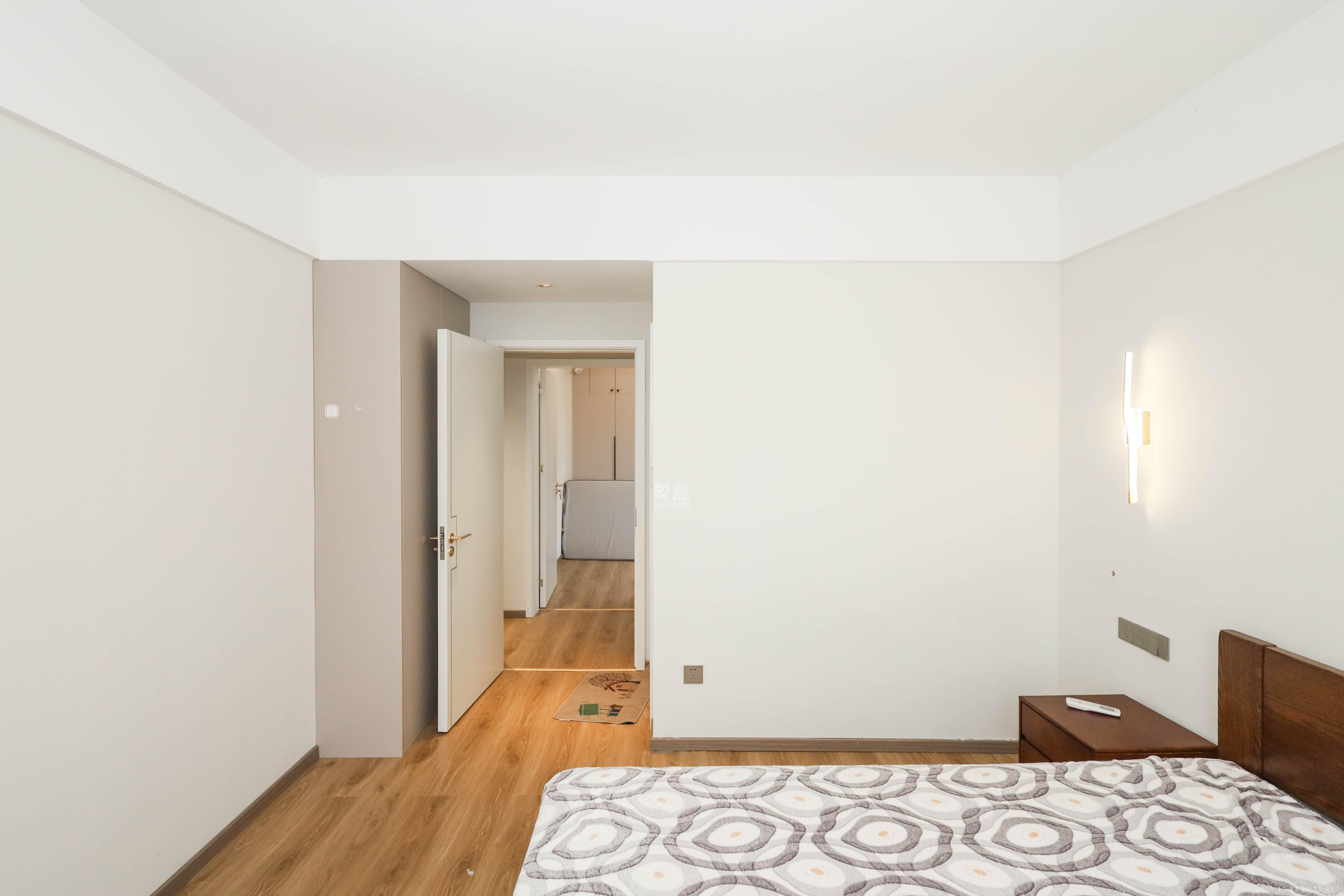 中国铁建梅溪青秀三期  4室2厅2卫    169.0万卧室