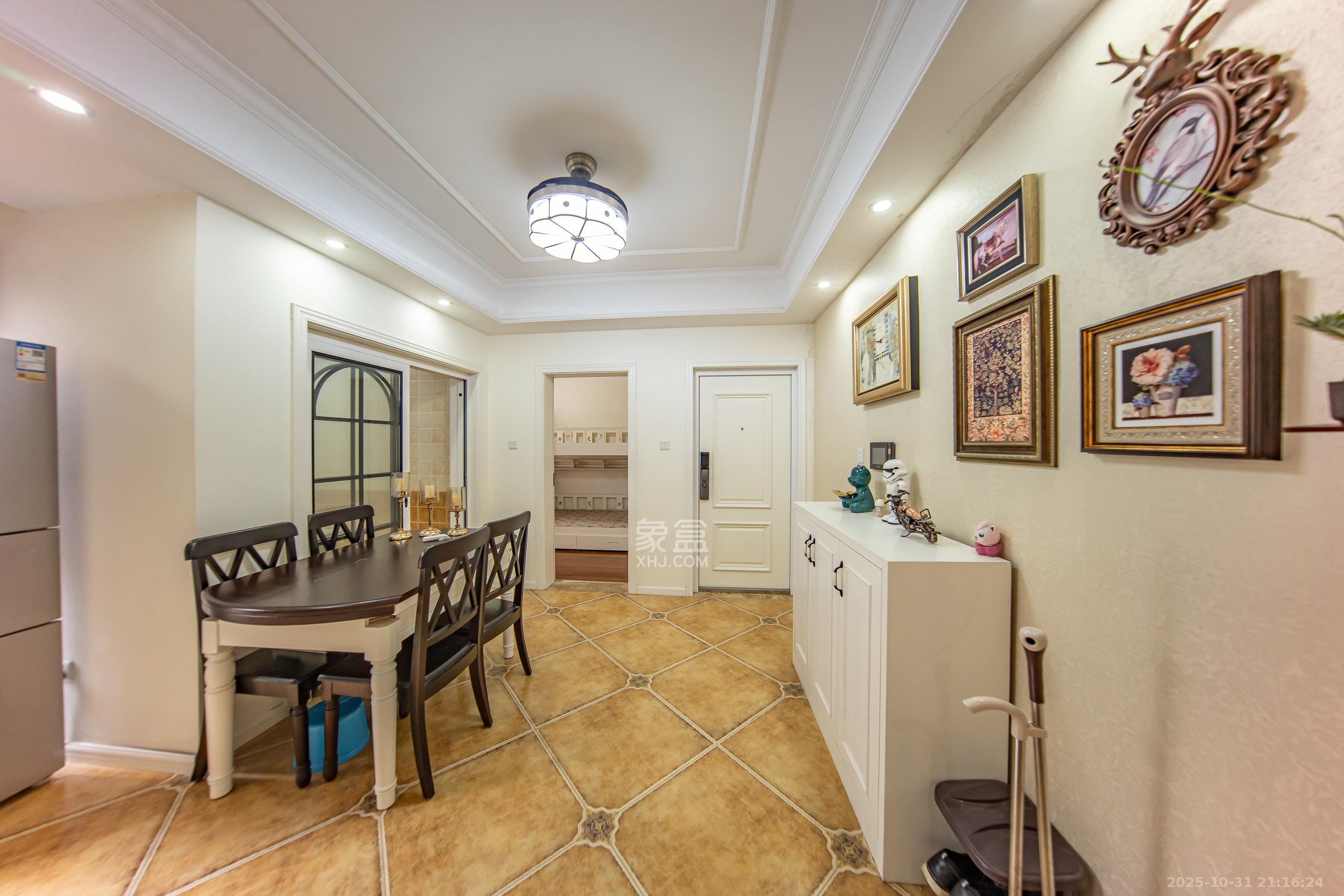 邦盛水岸御园  4室2厅2卫    85.0万 邦盛水岸御园  4室2厅2卫    85.0万客厅