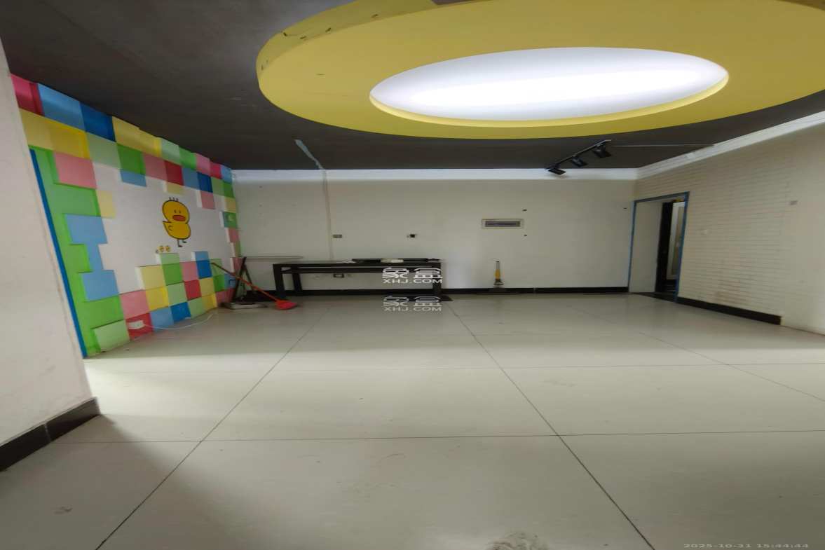 星蓝湾 3室2厅1卫 2500.0元/月 星蓝湾 3室2厅1卫 2500.0元/月室内图