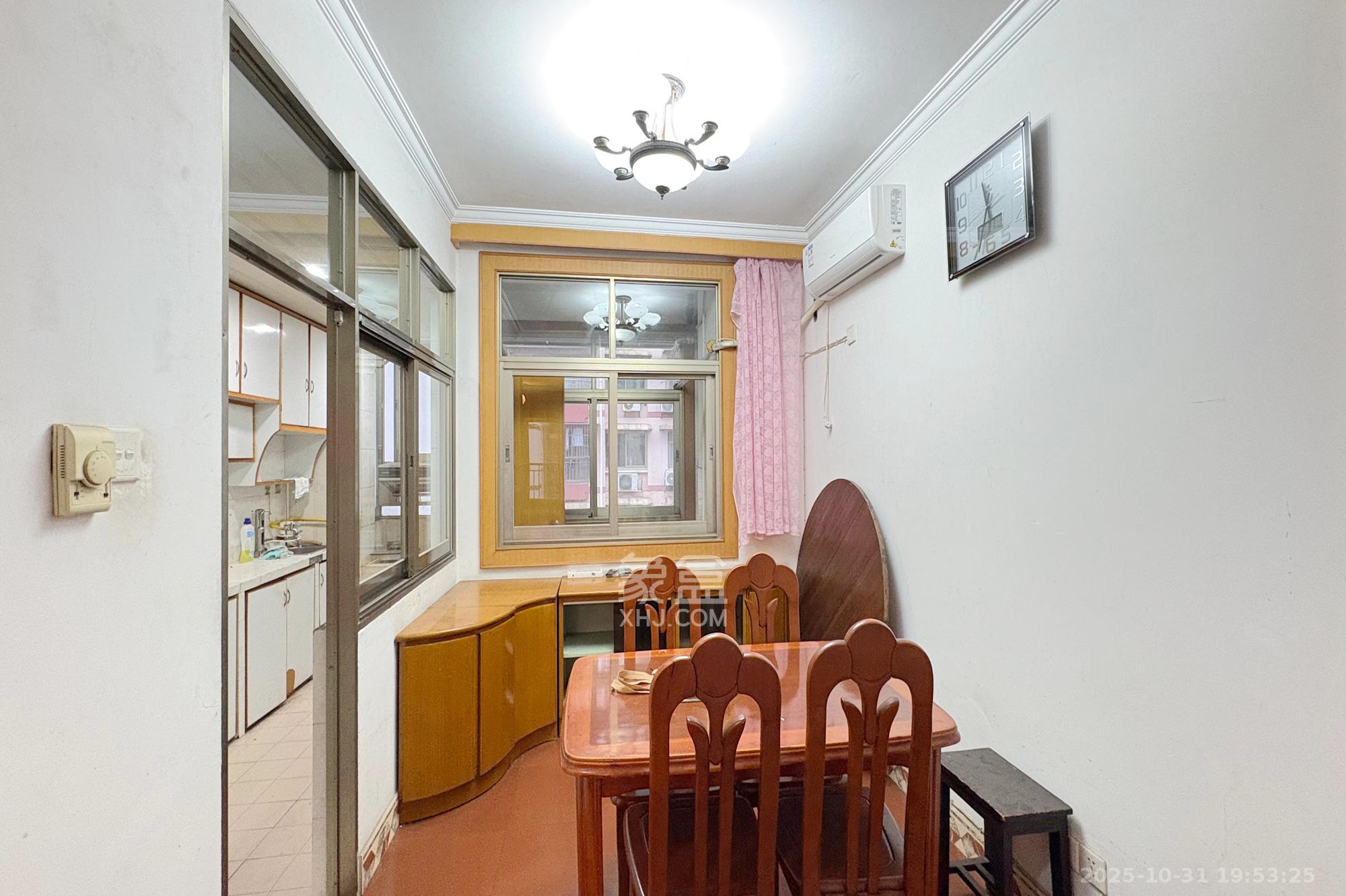 长沙晚报宿舍、晚报大厦  3室2厅2卫    106.0万客厅