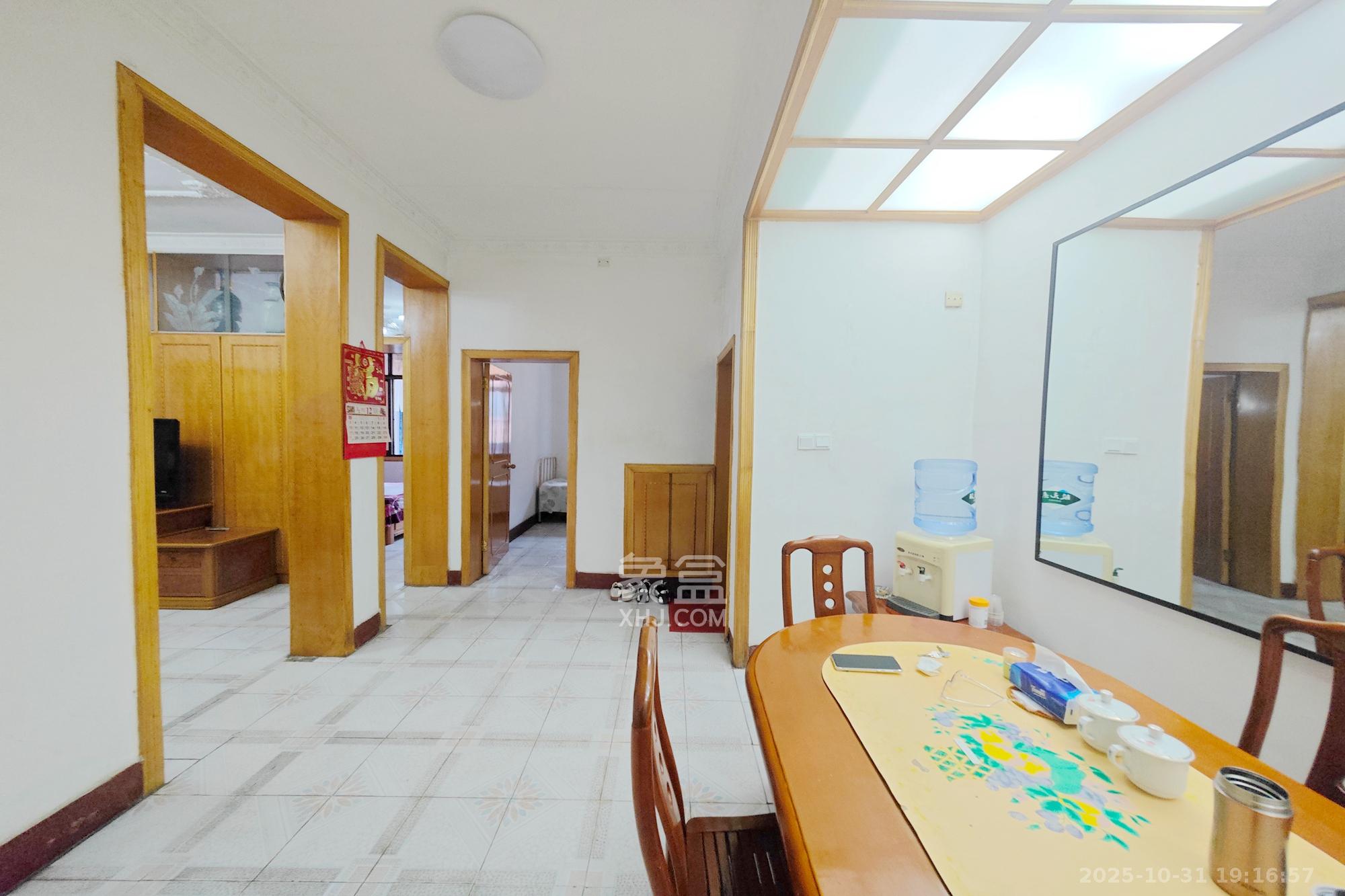 省医疗器械药品公司宿舍  3室2厅1卫    53.0万 省医疗器械药品公司宿舍  3室2厅1卫    53.0万客厅