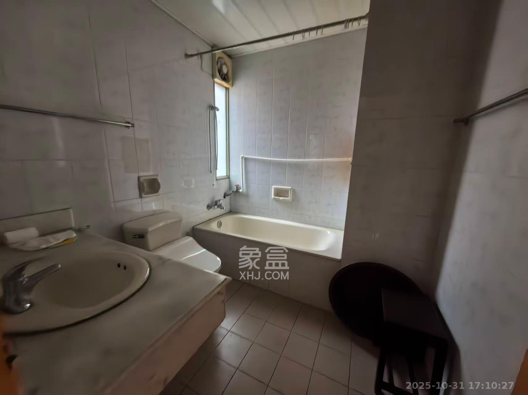 长沙晚报宿舍、晚报大厦  3室2厅2卫    2000.0元/月 长沙晚报宿舍、晚报大厦  3室2厅2卫    2000.0元/月室内图