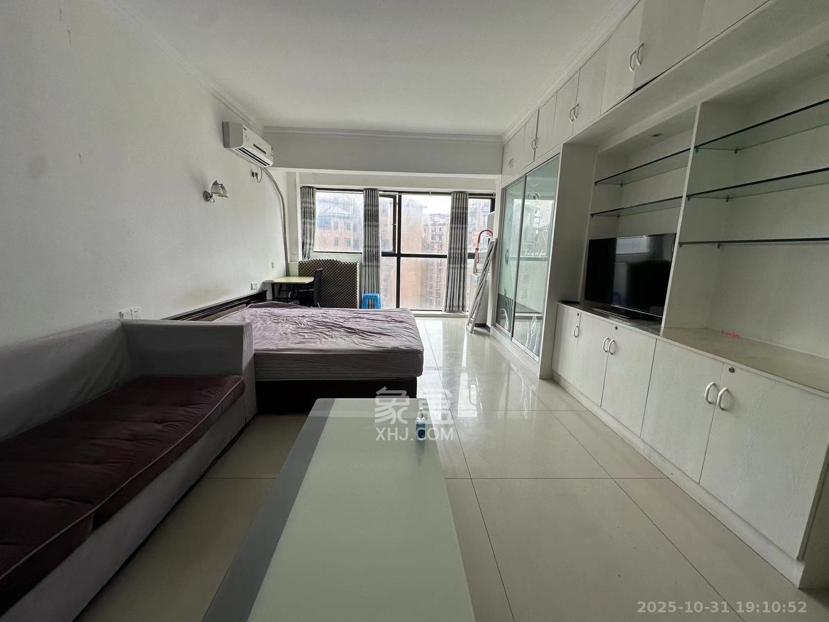 麓谷明珠  1室1厅1卫    32.0万