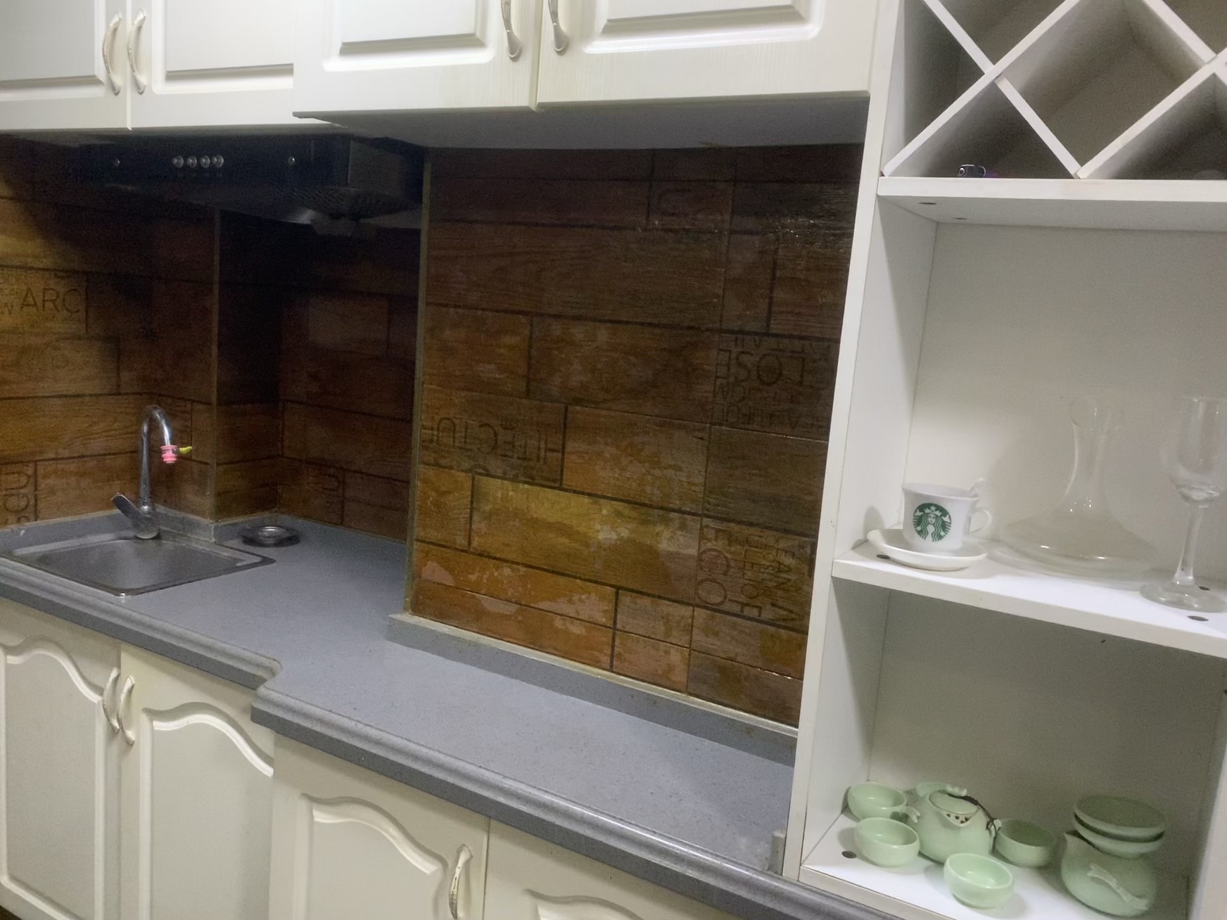 梓山湖公馆  1室2厅2卫    1280.0元/月 梓山湖公馆  1室2厅2卫    1280.0元/月室内图