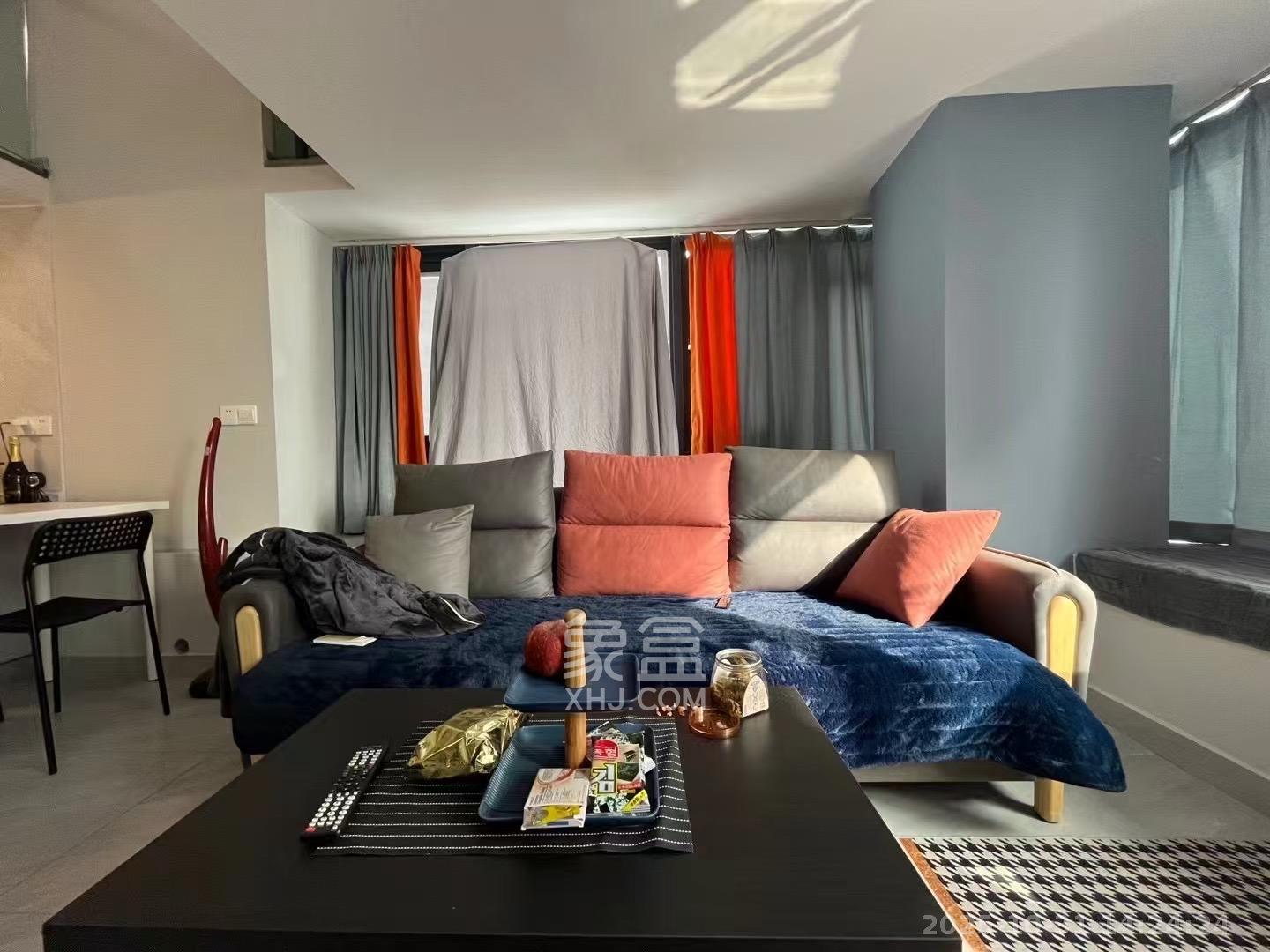 华润翡翠府  2室1厅1卫    2300.0元/月