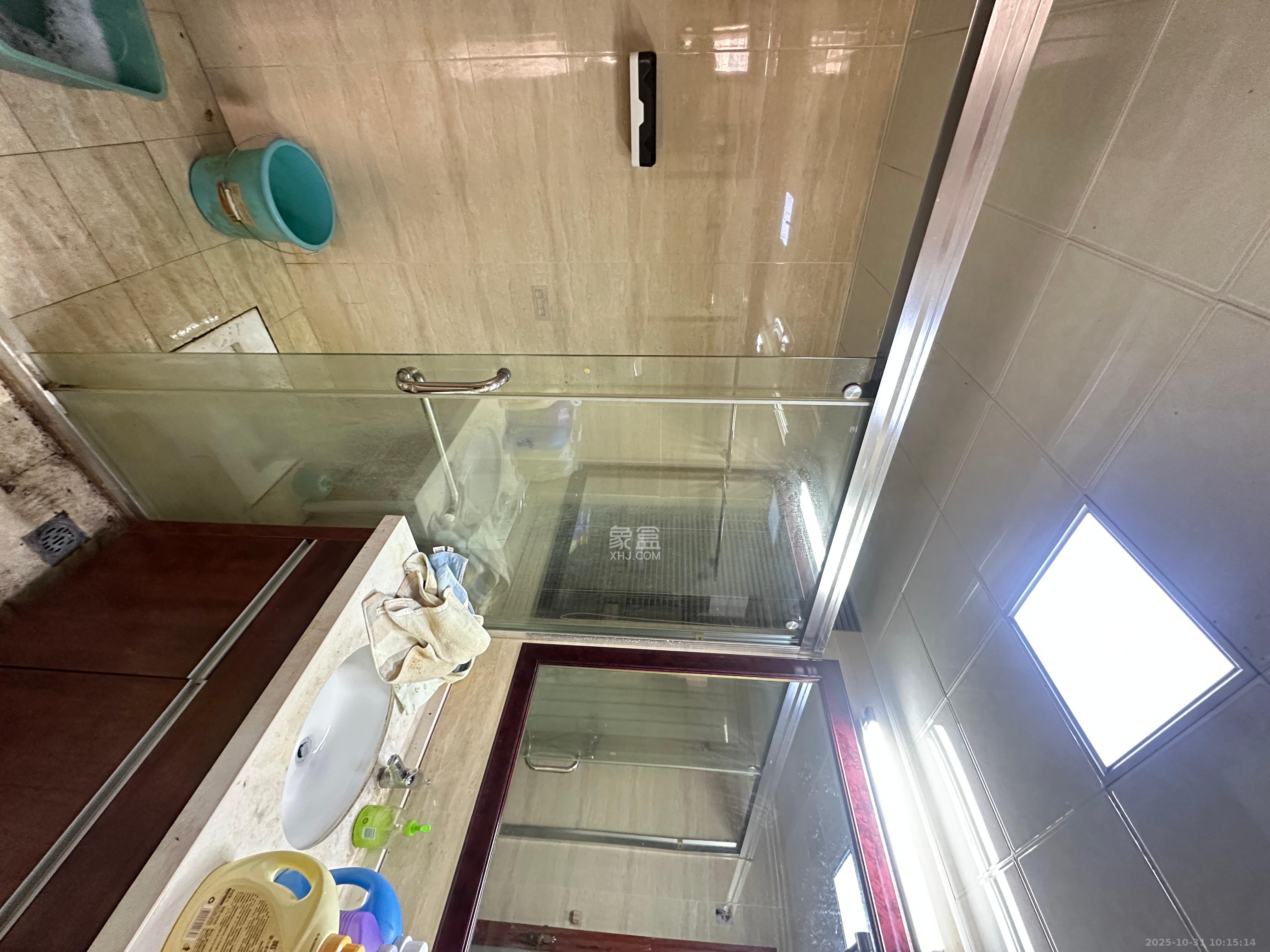 江山帝景哈佛  3室2厅2卫    2400.0元/月 江山帝景哈佛  3室2厅2卫    2400.0元/月室内图