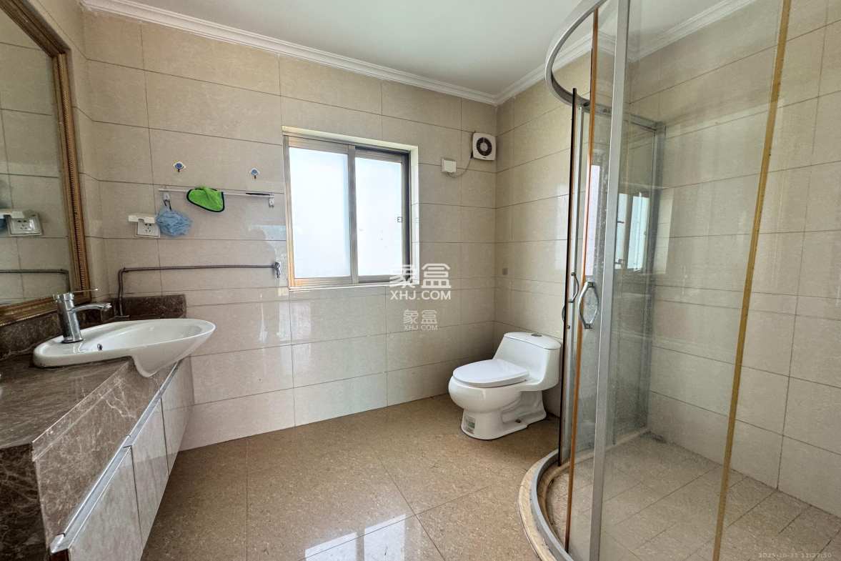 碧桂园威尼斯城 6室2厅1卫 10800.0元/月 碧桂园威尼斯城 6室2厅1卫 10800.0元/月室内图