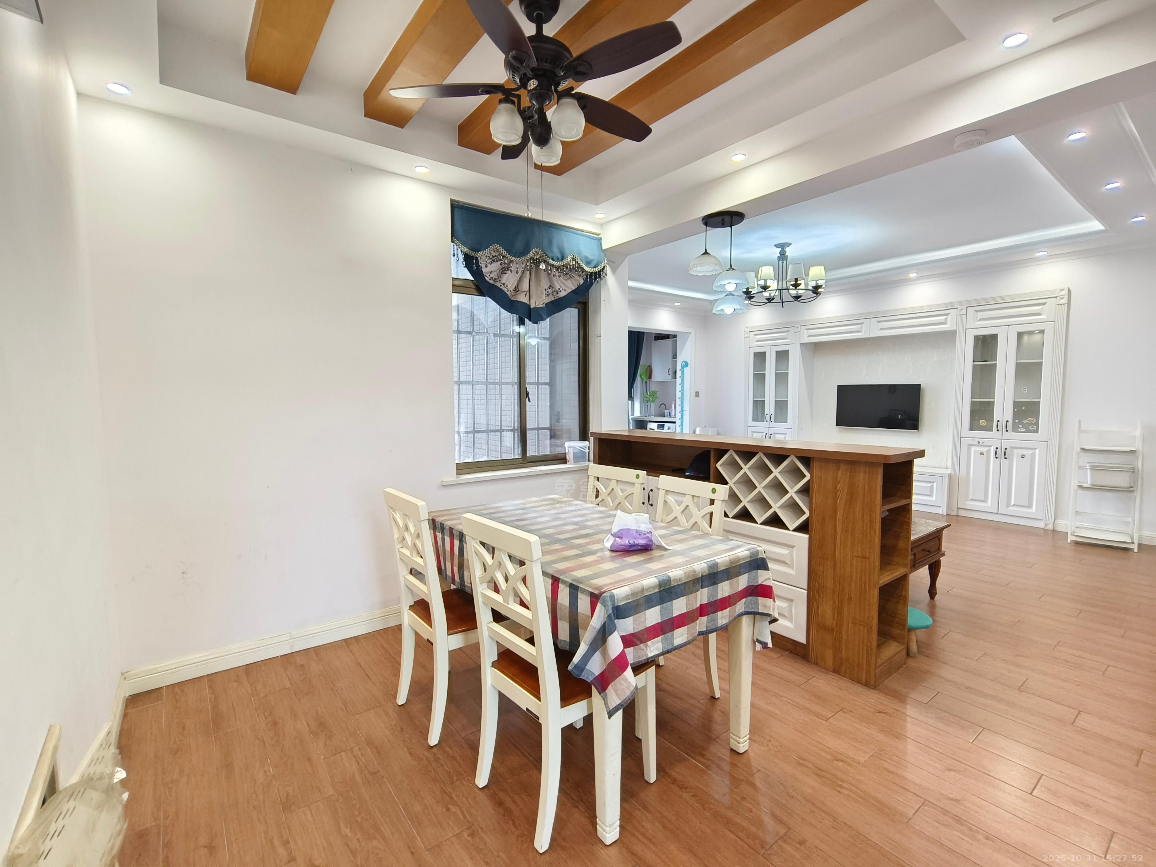 公园道一号(兆富佳园）  3室2厅2卫    1600.0元/月