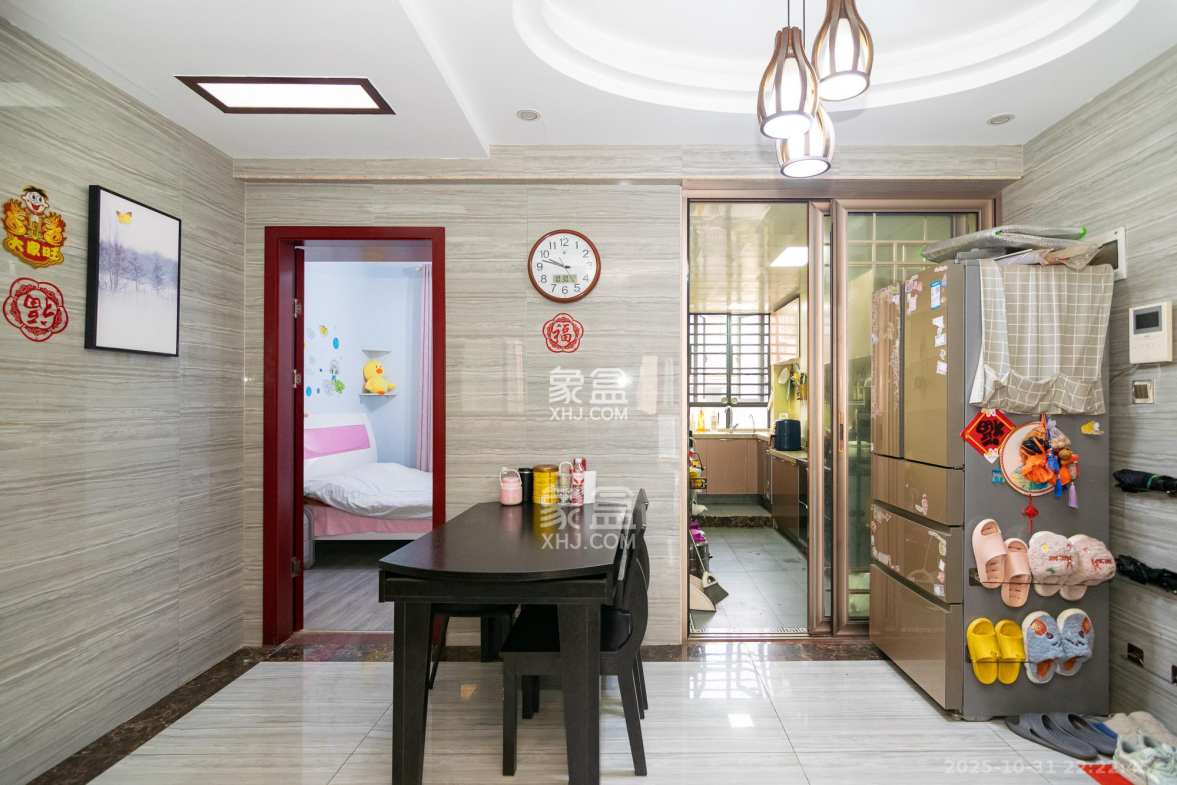 澳海月亮湾 3室2厅2卫 58.0万 澳海月亮湾 3室2厅2卫 58.0万客厅