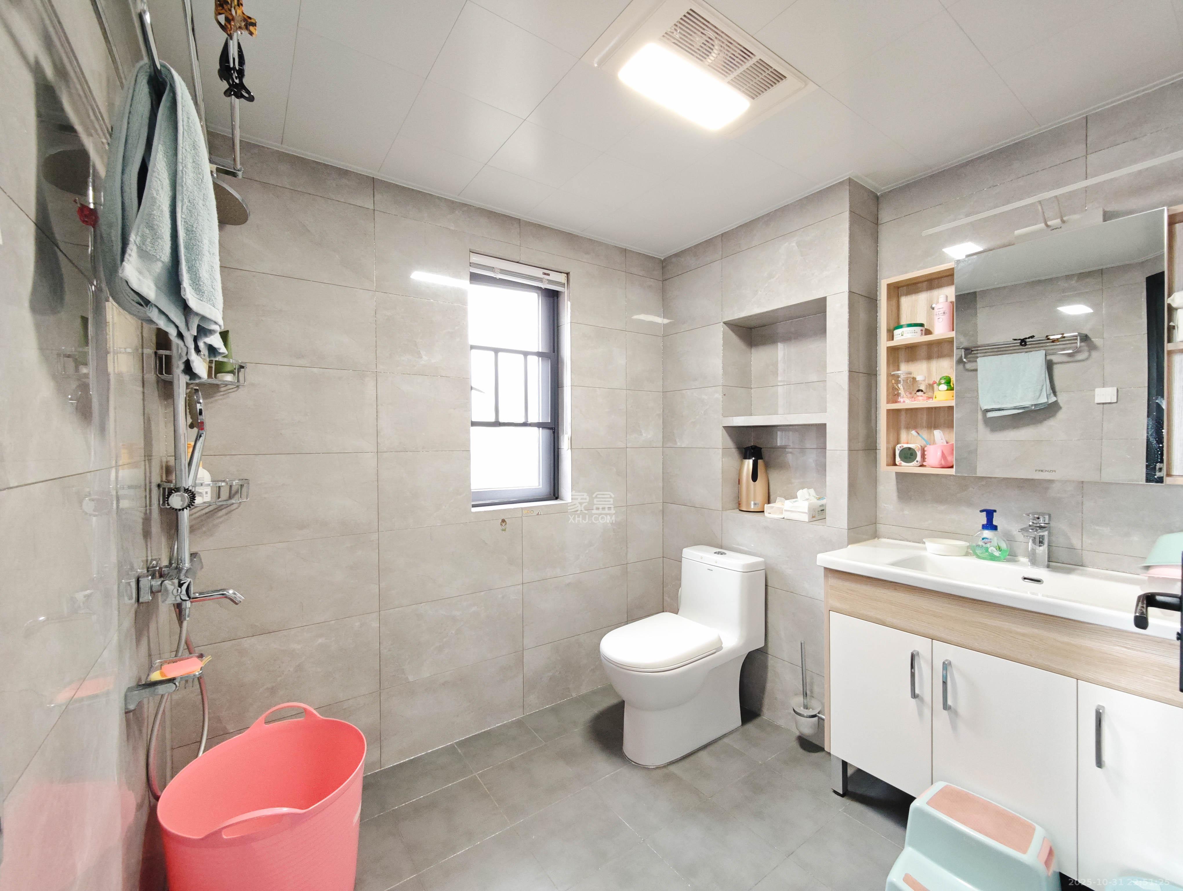 中建嘉和城  3室2厅2卫    113.5万卫生间