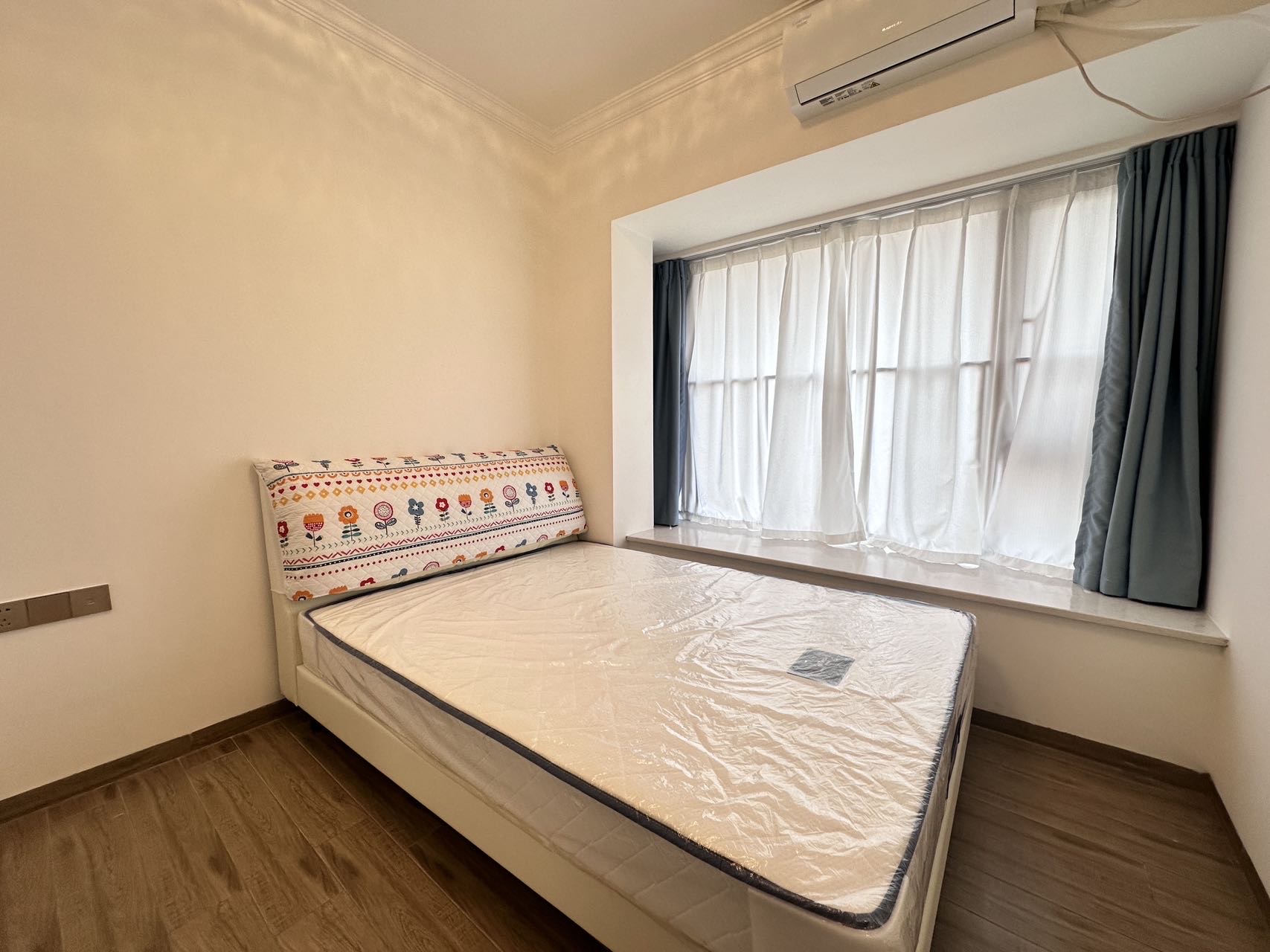 金龙城市广场二期  2室1厅1卫    2900.0元/月室内图