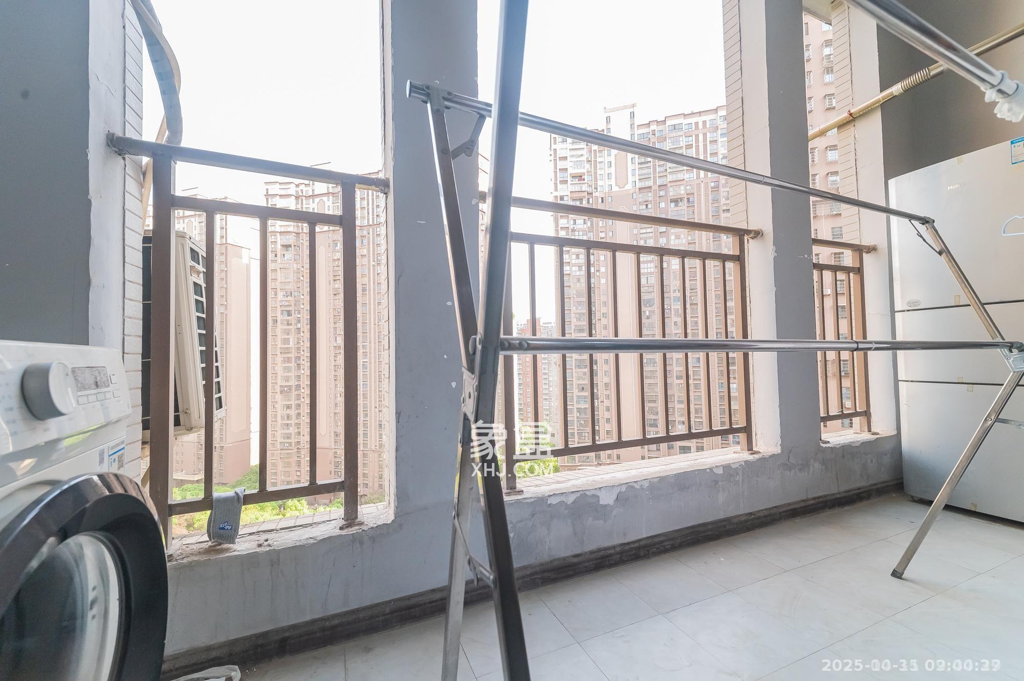 湖湾世景  1室1厅1卫    1200.0元/月室内图