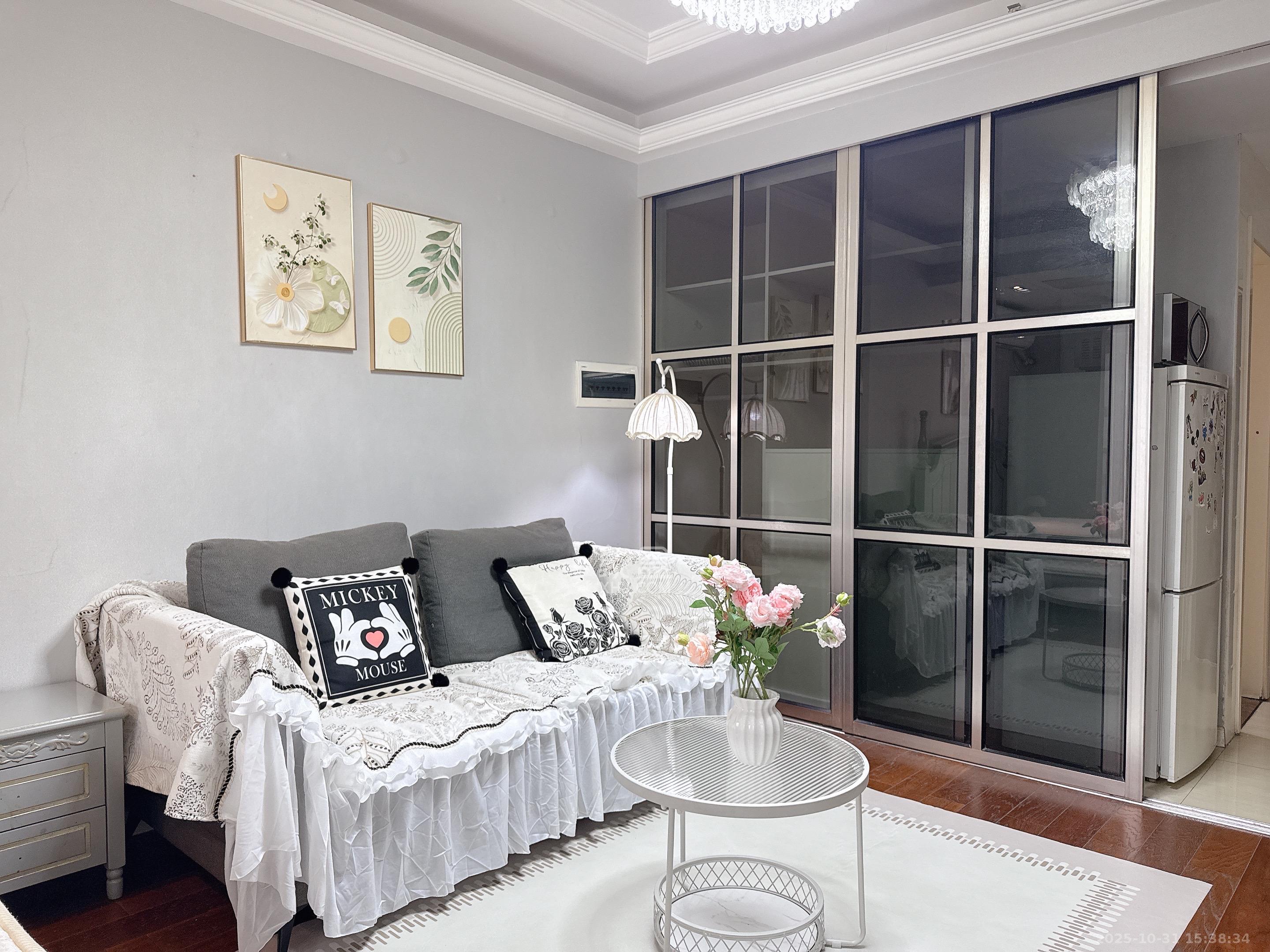 壹号公馆  1室1厅1卫    2300.0元/月 壹号公馆  1室1厅1卫    2300.0元/月室内图