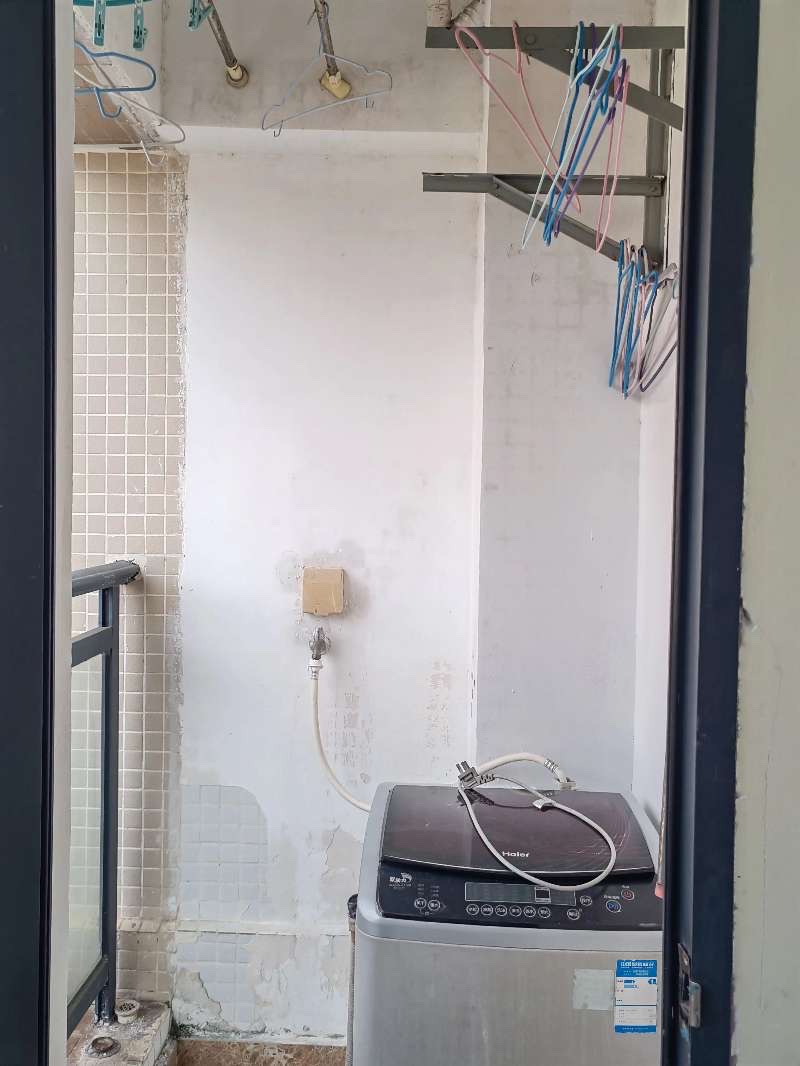 正大豪庭  1室1厅1卫    1600.0元/月室内图