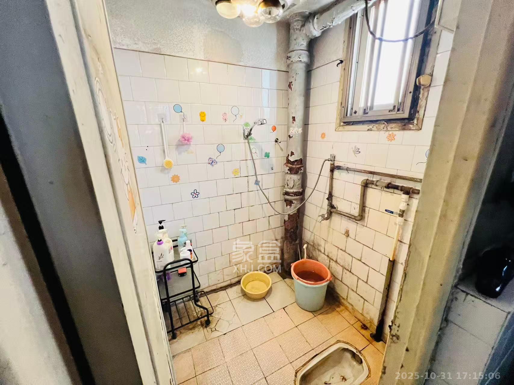 劳动广场消防队宿舍 2室1厅1卫 1800.0元/月 劳动广场消防队宿舍 2室1厅1卫 1800.0元/月室内图