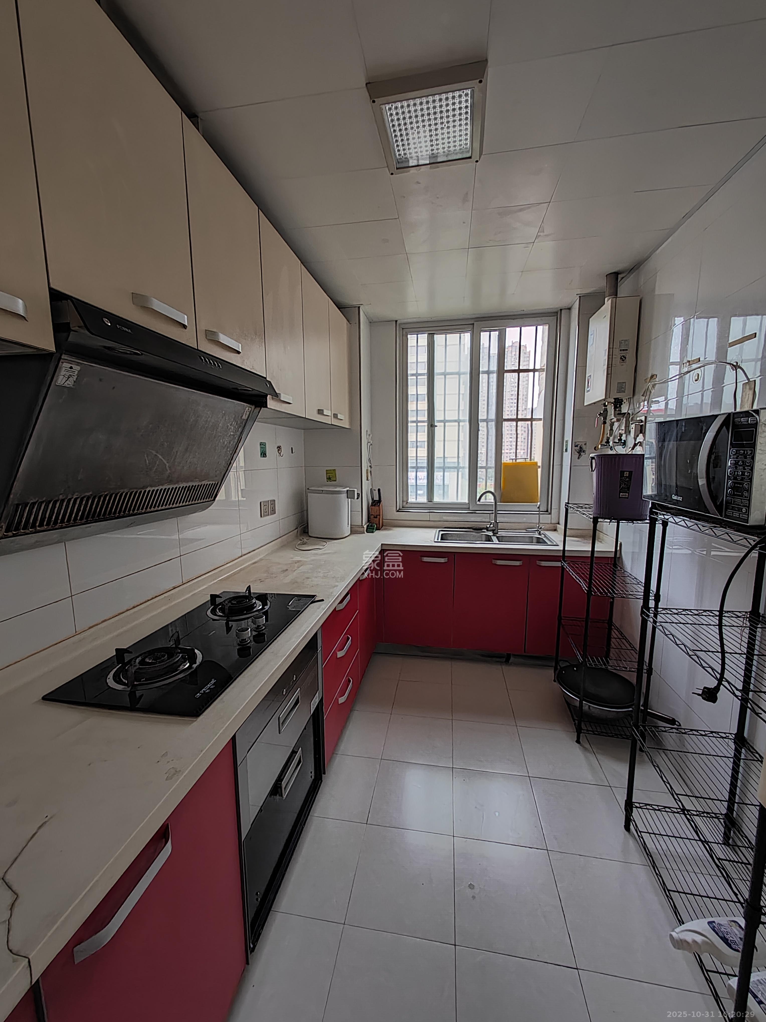 博雅湘水湾  3室2厅2卫    1800.0元/月室内图