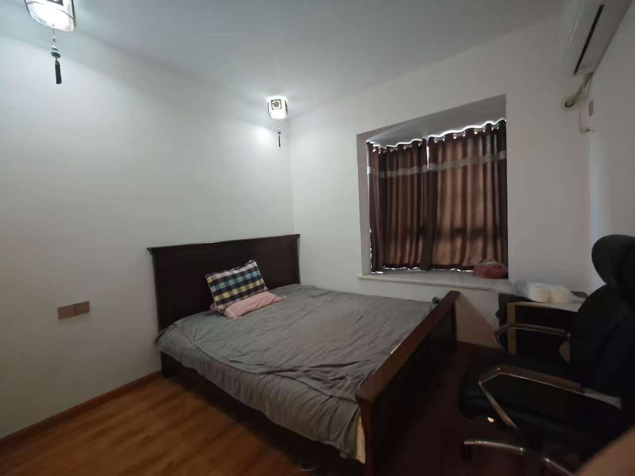 冠都现代城（冠都幸福彼岸）  4室2厅2卫    3500.0元/月室内图