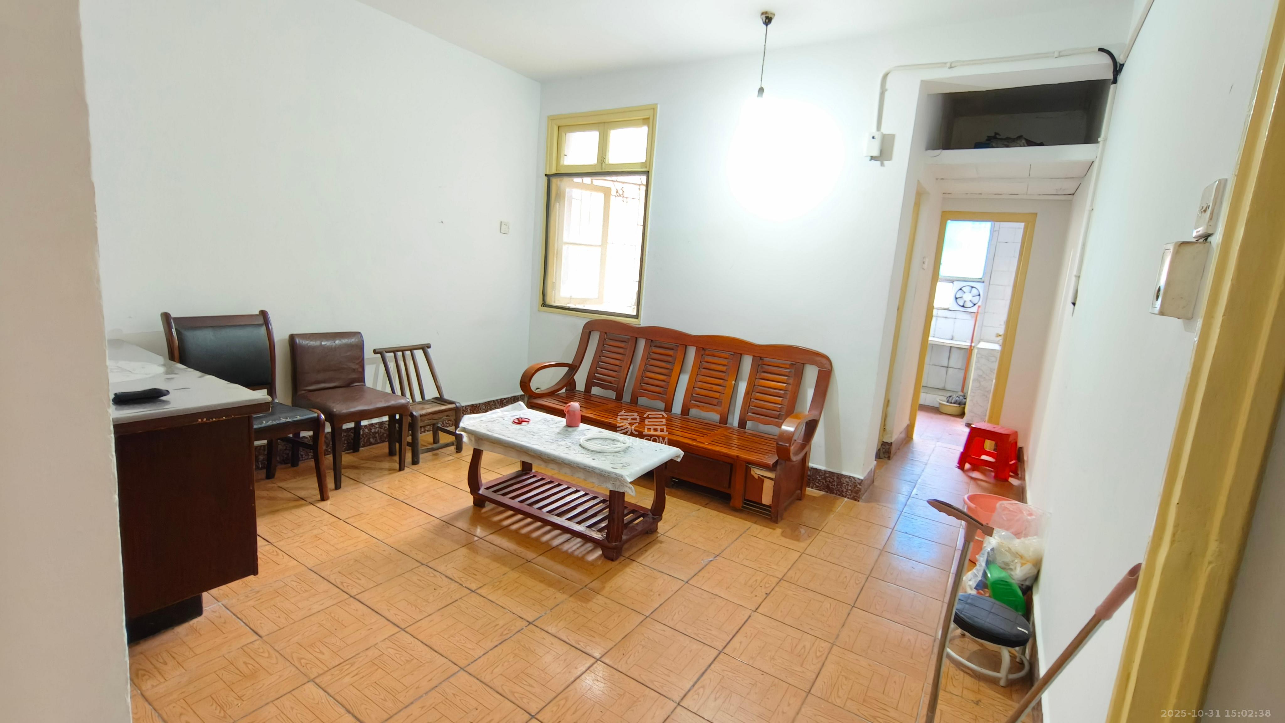 老鸦冲小区 2室1厅1卫 1500.0元/月 老鸦冲小区 2室1厅1卫 1500.0元/月室内图