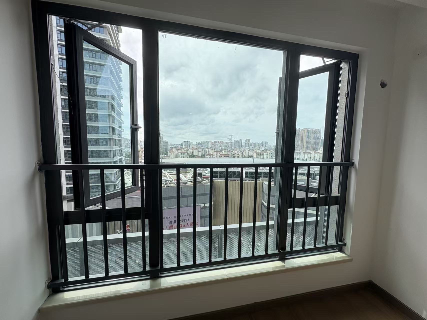 龙湖光年  2室2厅2卫    3000.0元/月室内图