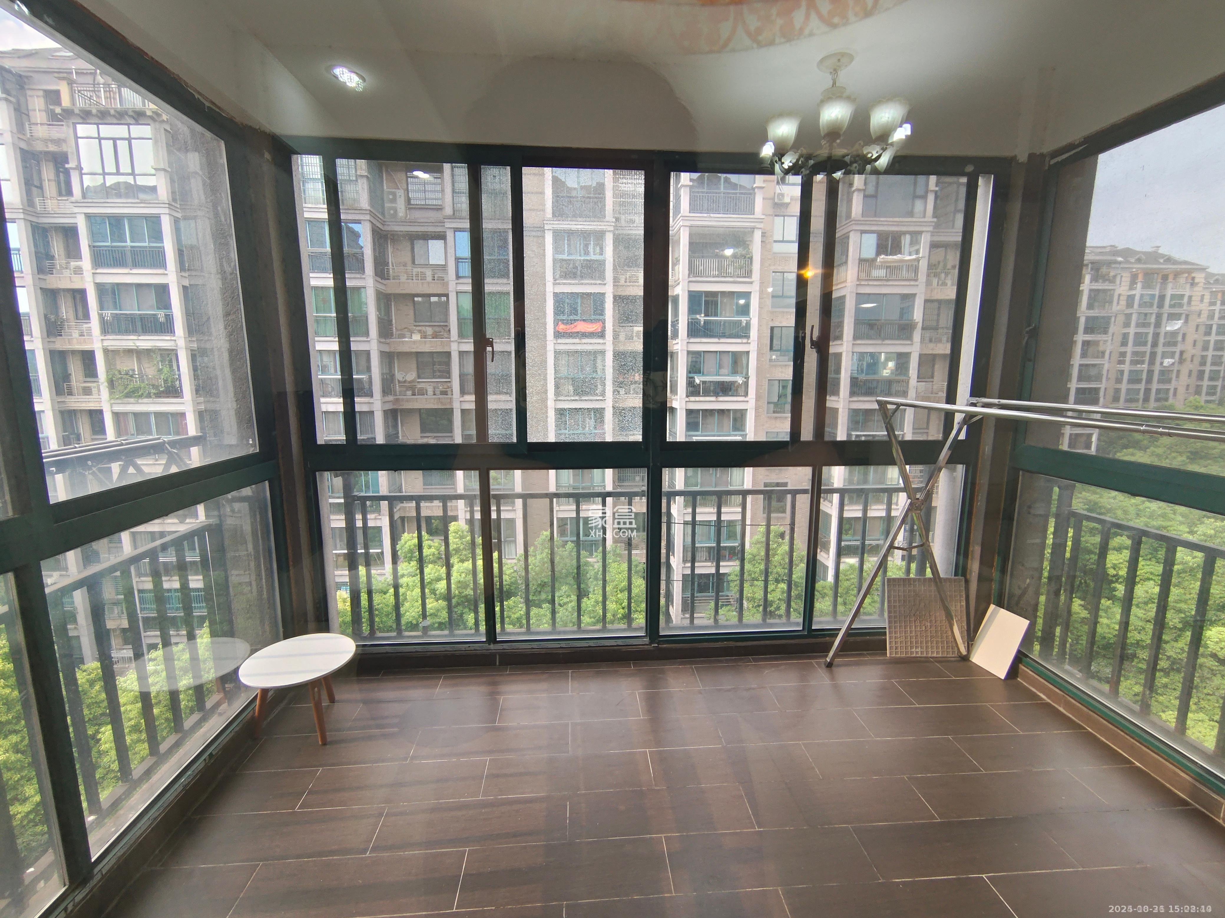 共和世家  4室2厅2卫    4000.0元/月室内图