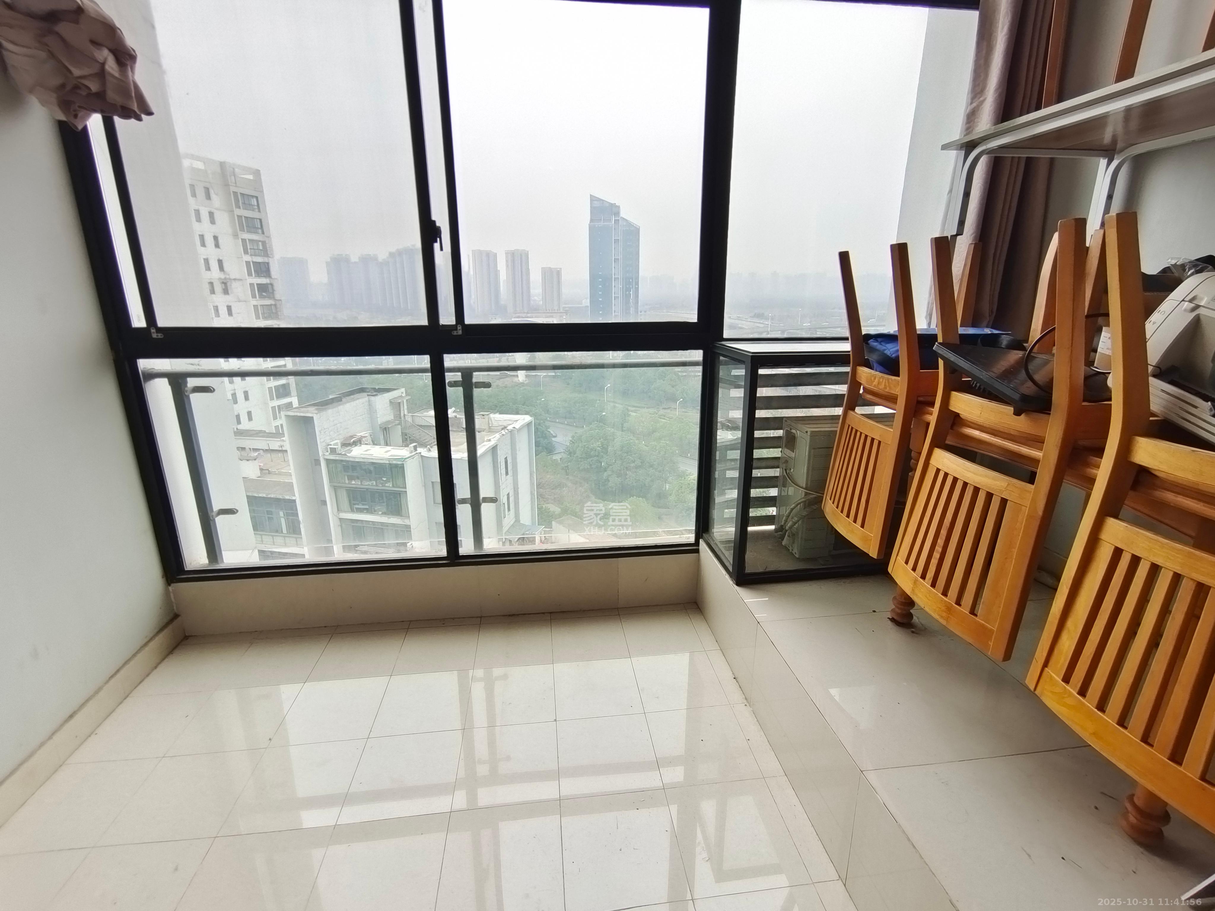 阳光100三期  1室1厅1卫    1800.0元/月 阳光100三期  1室1厅1卫    1800.0元/月室内图