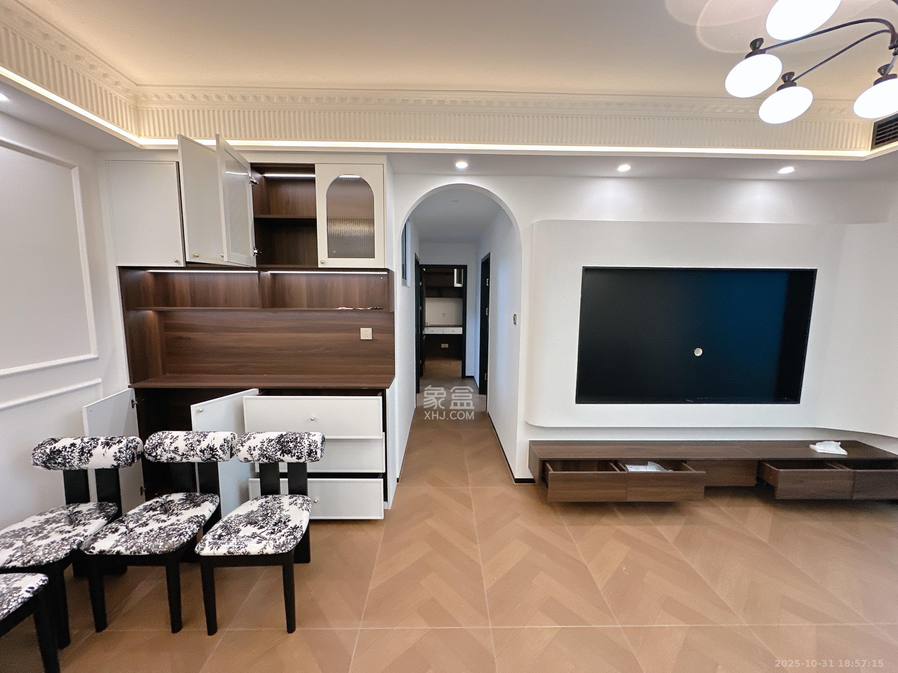 欧陆经典  2室1厅1卫    5500.0元/月 欧陆经典  2室1厅1卫    5500.0元/月室内图