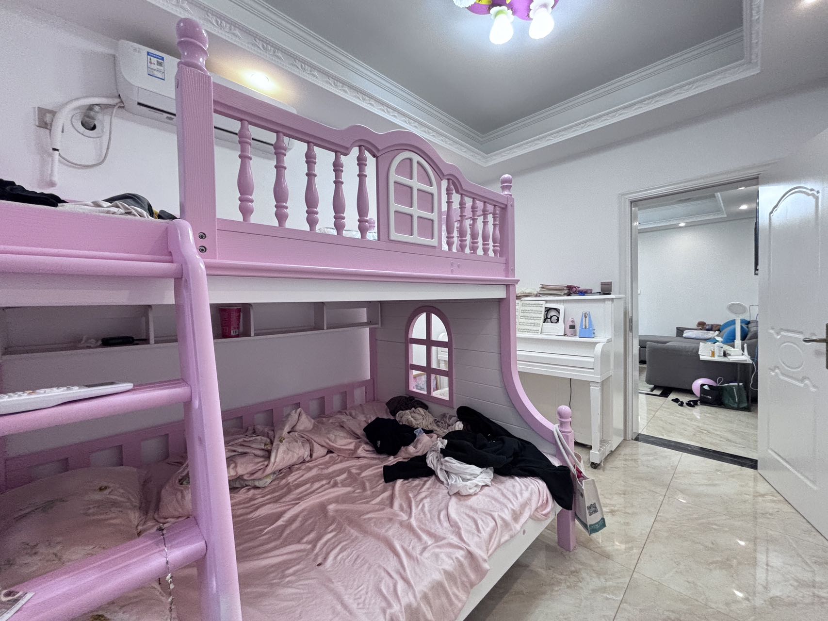 中弘西岸首府  3室2厅2卫    138.0万 中弘西岸首府  3室2厅2卫    138.0万室内图