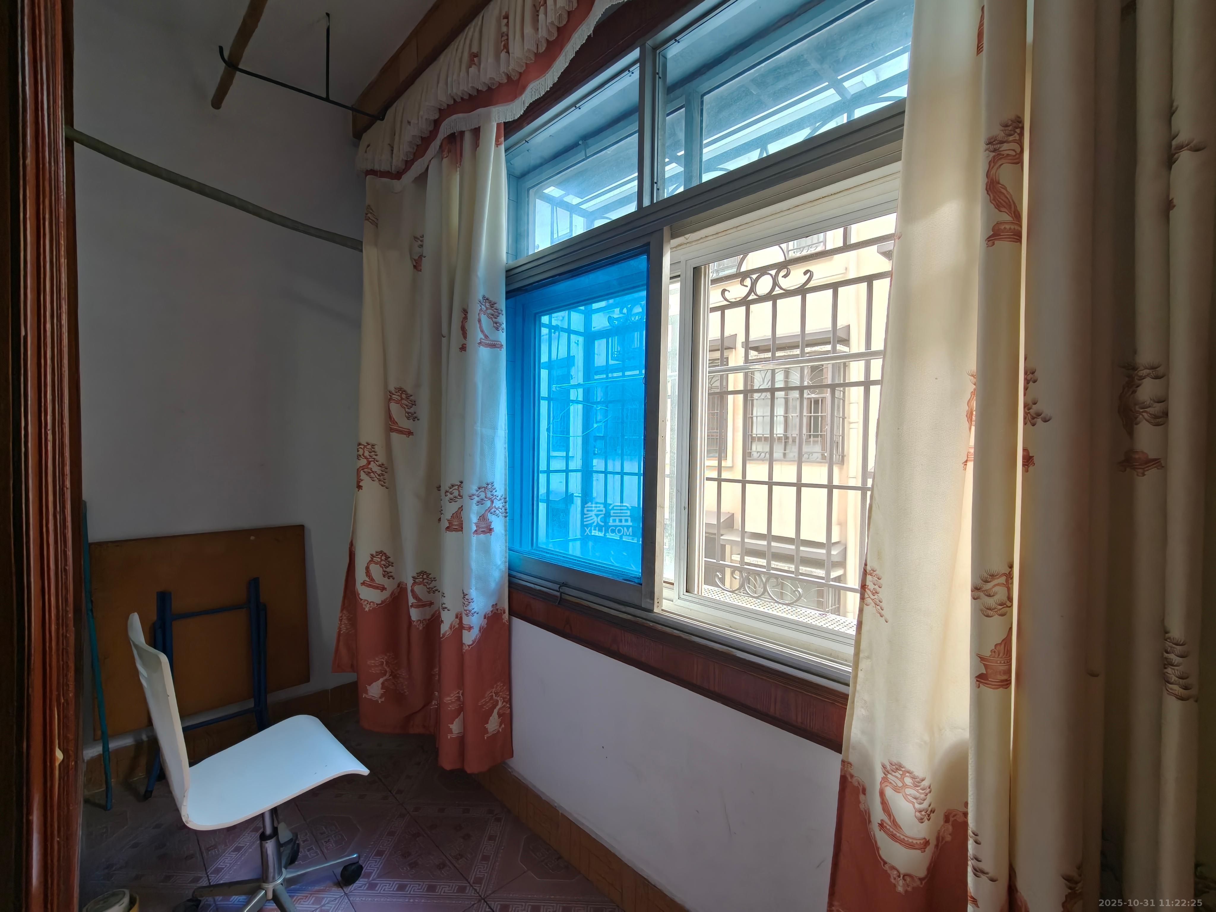 星沙四区  3室2厅1卫    1800.0元/月 星沙四区  3室2厅1卫    1800.0元/月室内图