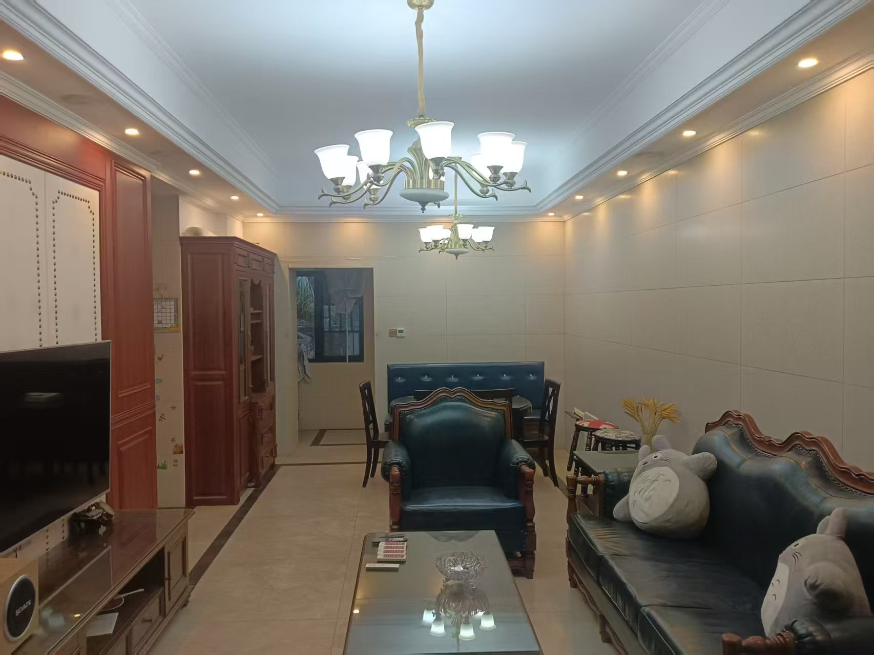 会龙山溪谷(住宅) 3室2厅2卫 2500.0元/月 会龙山溪谷(住宅) 3室2厅2卫 2500.0元/月室内图