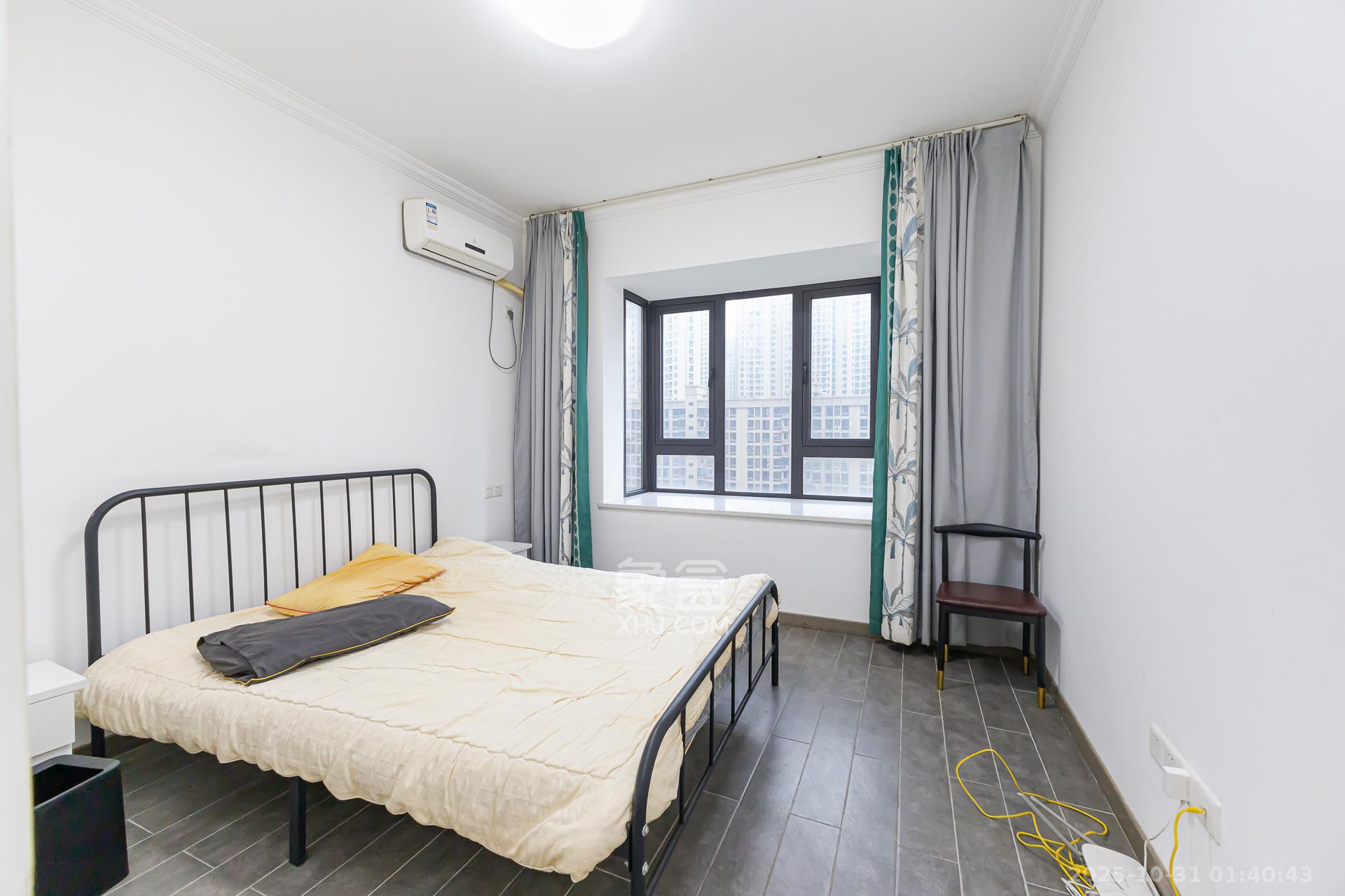 勤诚达境界城  4室2厅2卫    123.0万卧室