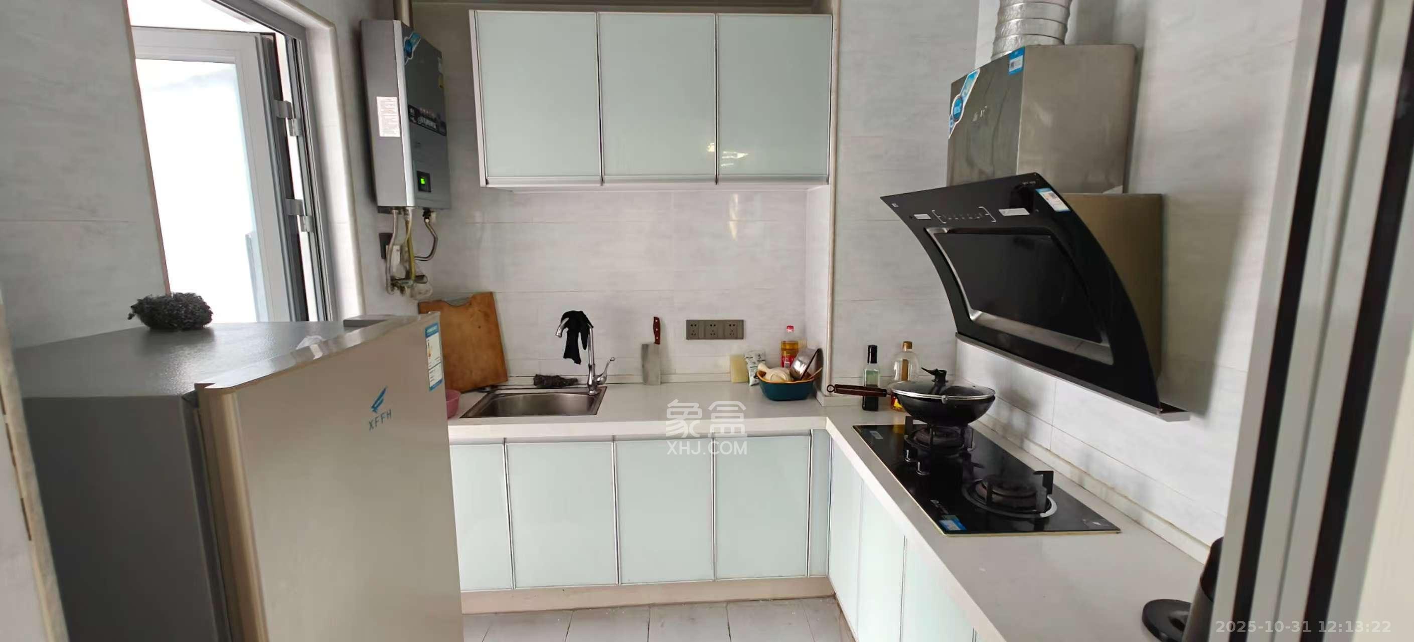 保利天禧D区  3室2厅2卫    3600.0元/月 保利天禧D区  3室2厅2卫    3600.0元/月室内图