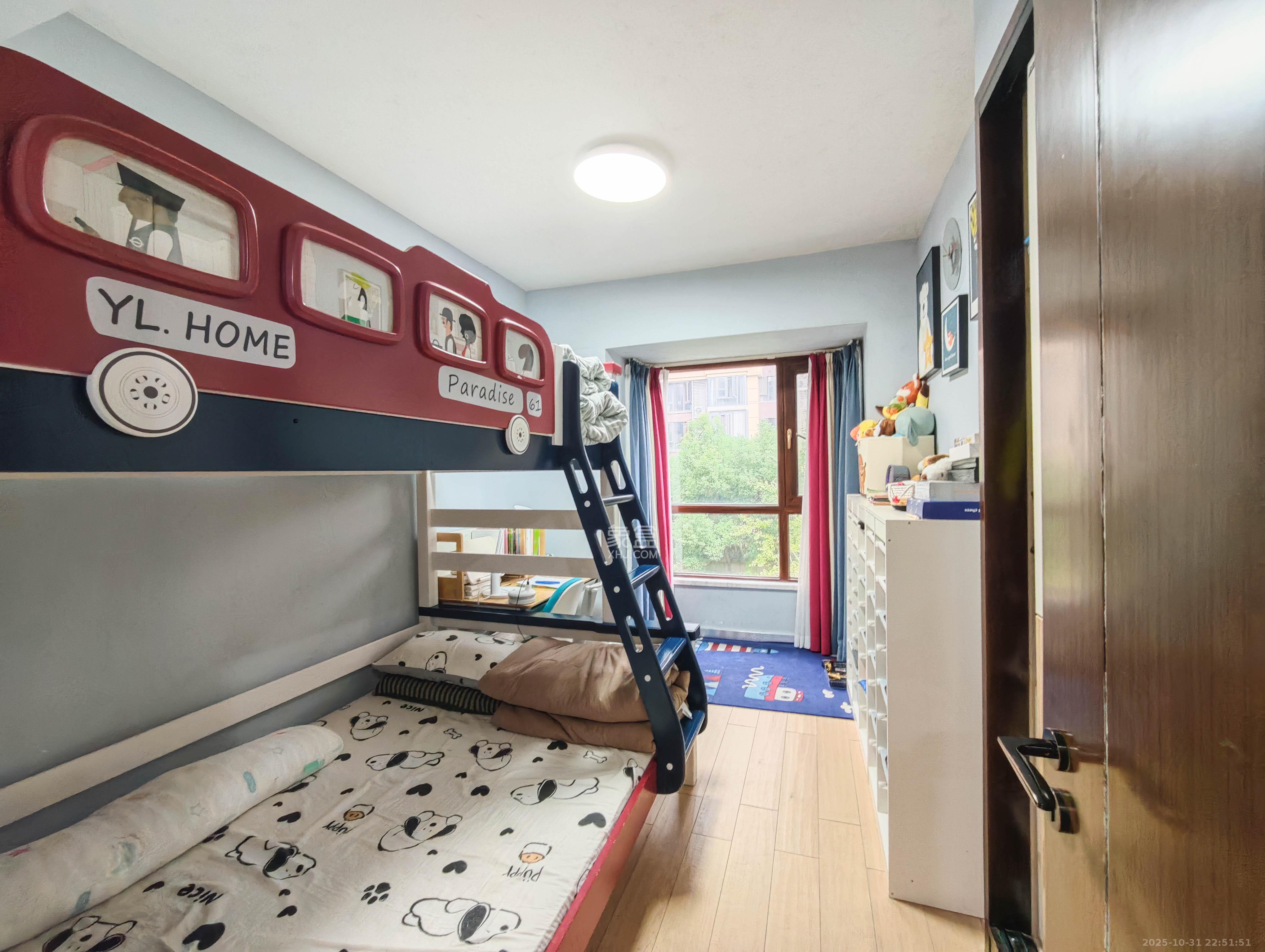 保利城（中航城国际社区、郡原美村）  4室2厅2卫    178.0万卧室