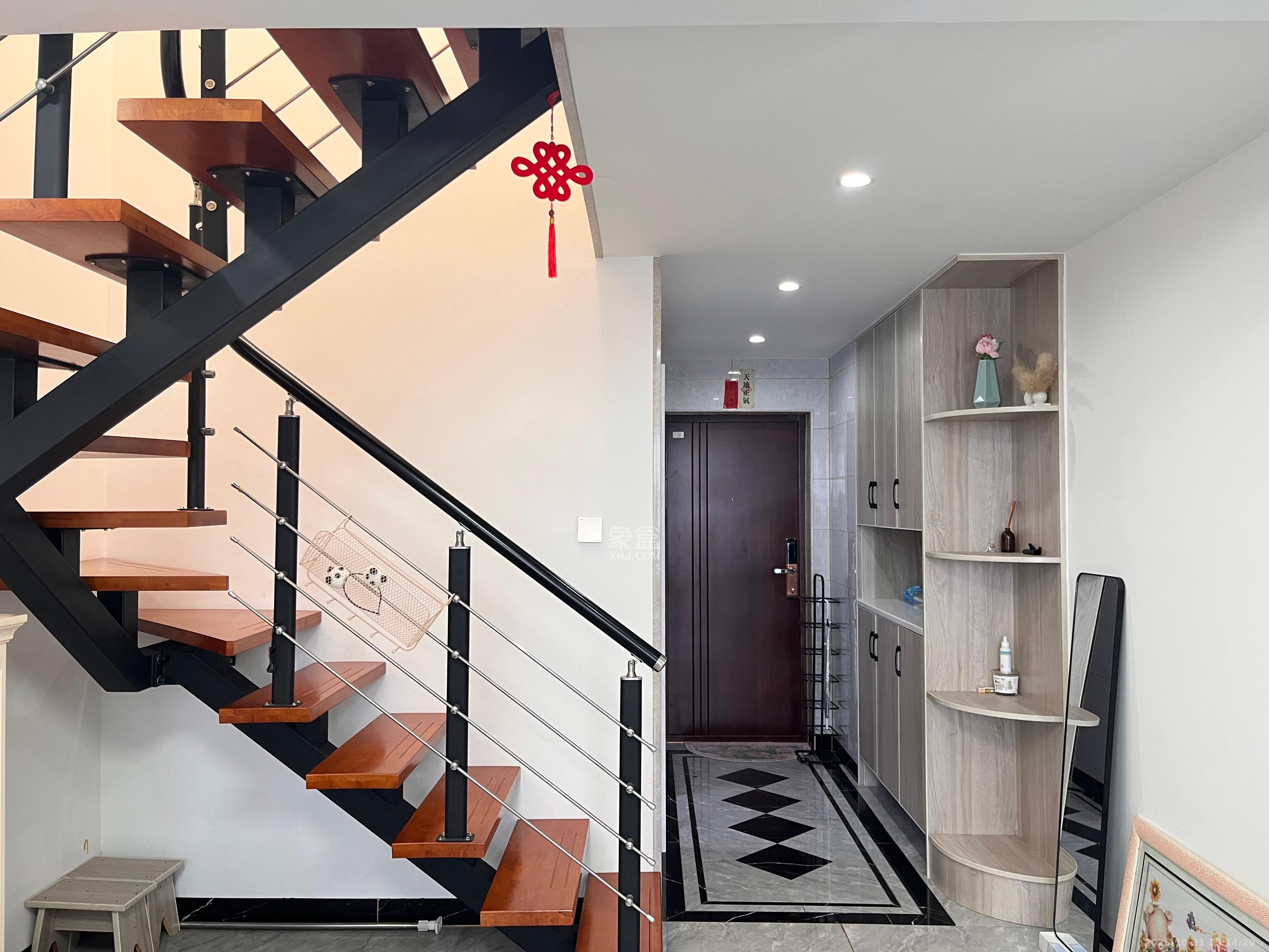 麓江春  2室2厅1卫    2500.0元/月室内图