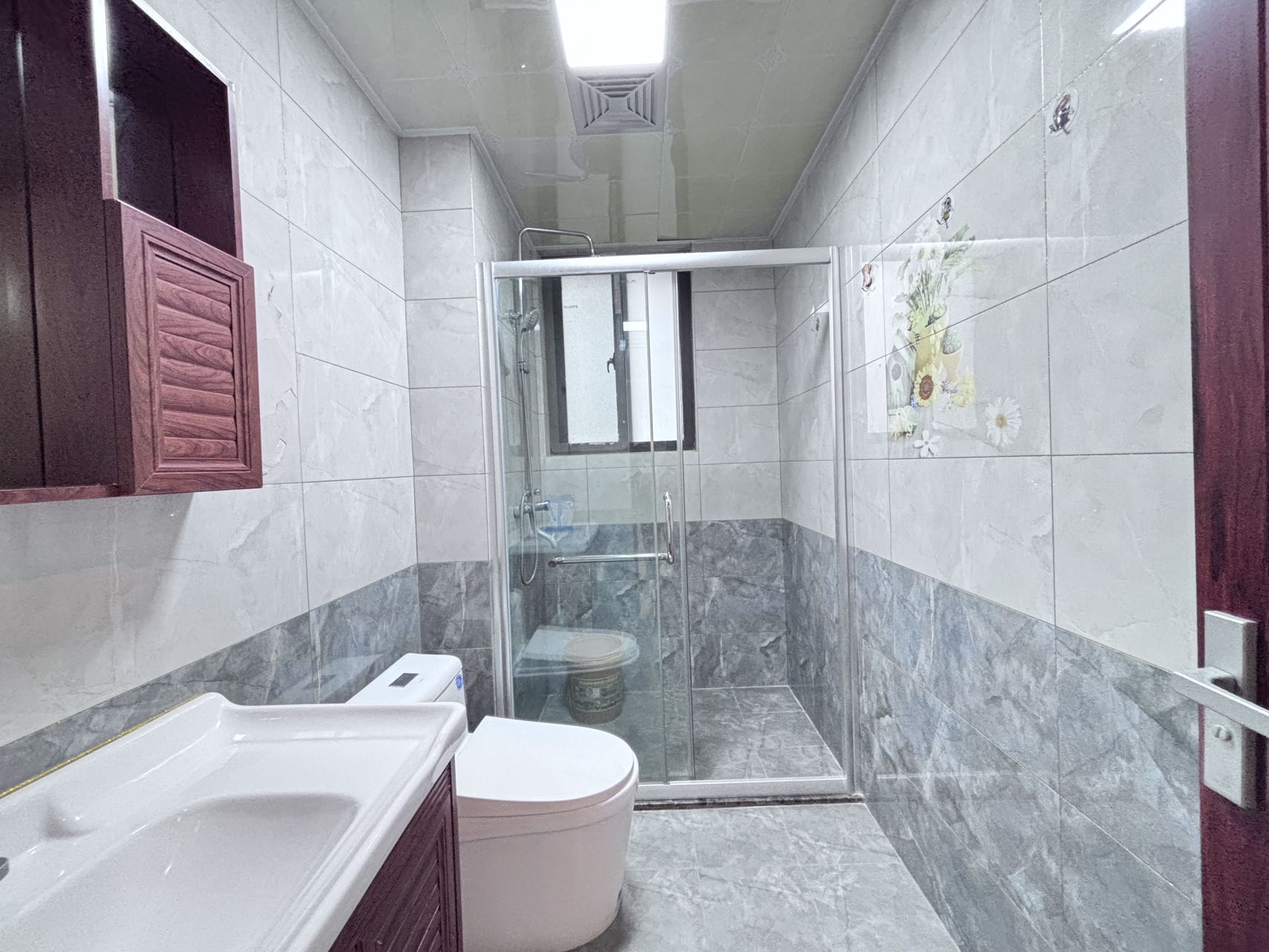 绿地雅典郡  4室2厅2卫    150.0万 绿地雅典郡  4室2厅2卫    150.0万室内图