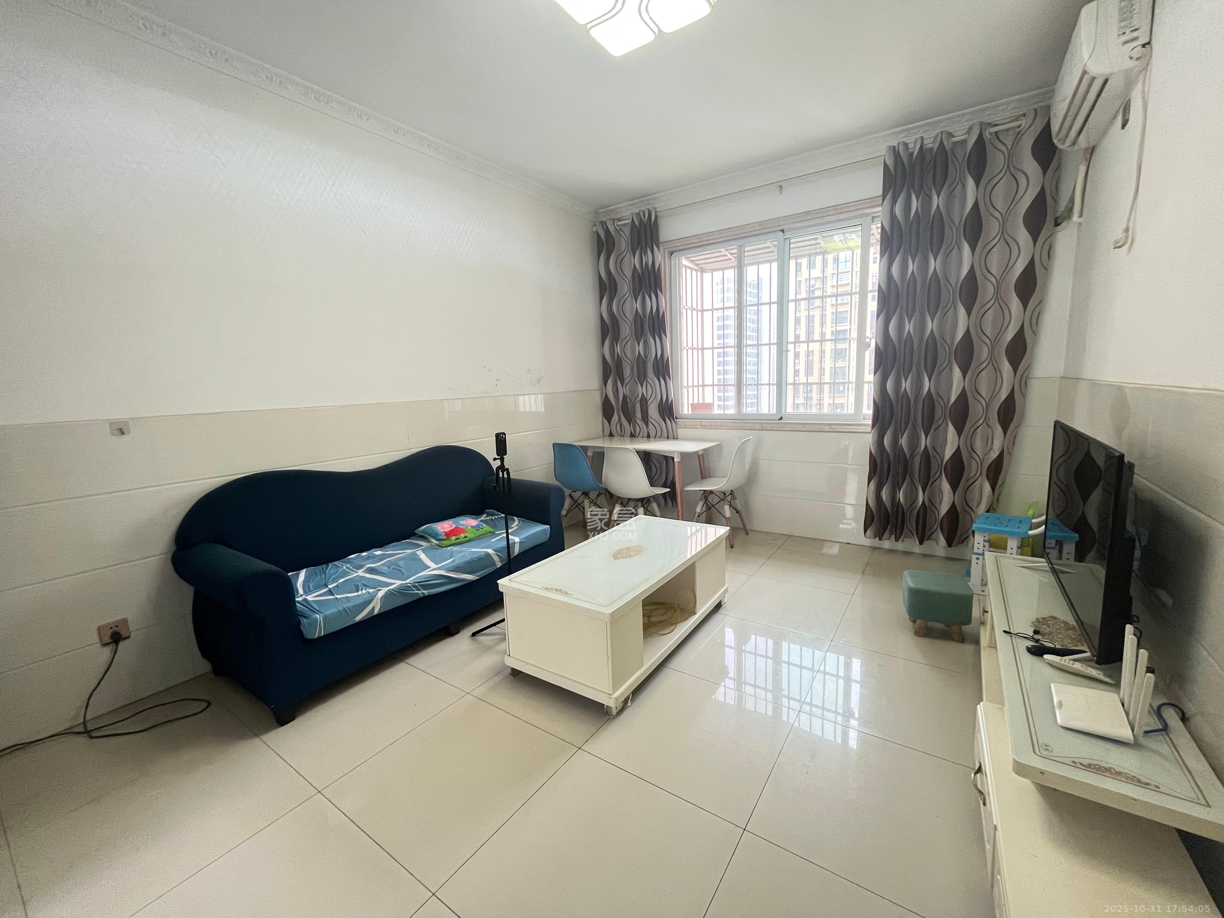 嘉顺苑  1室2厅1卫    1800.0元/月