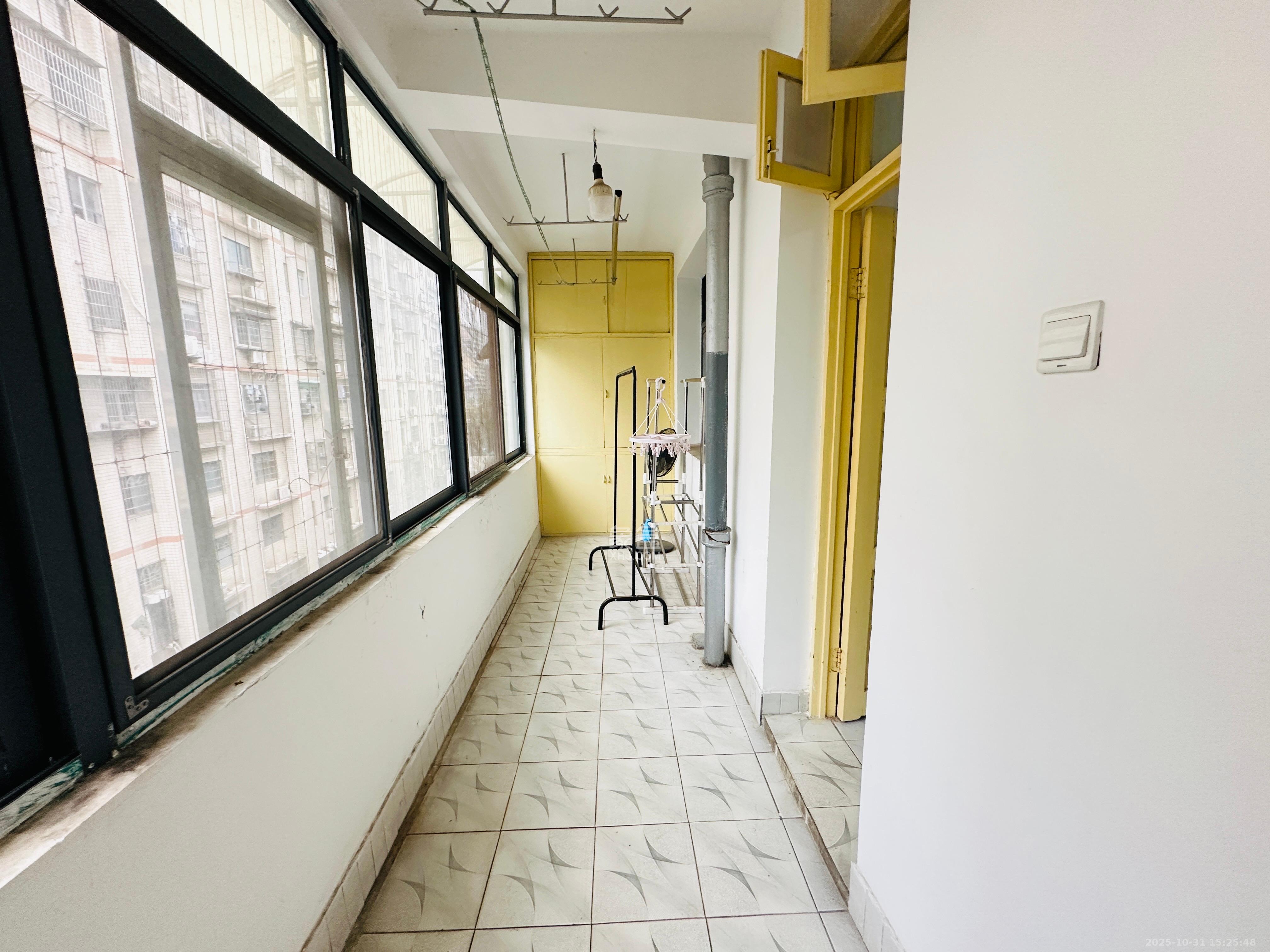 韭菜园  2室2厅1卫    1600.0元/月室内图