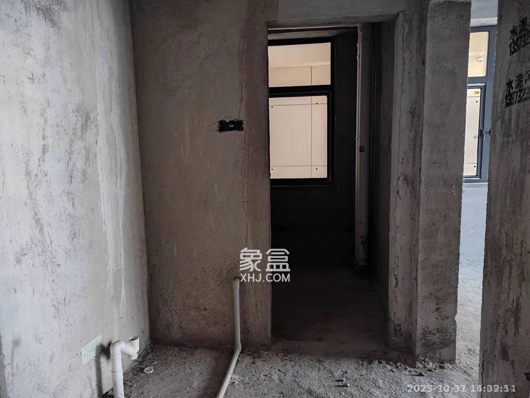 岳塘国际商贸城  3室2厅1卫    46.8万 岳塘国际商贸城  3室2厅1卫    46.8万客厅