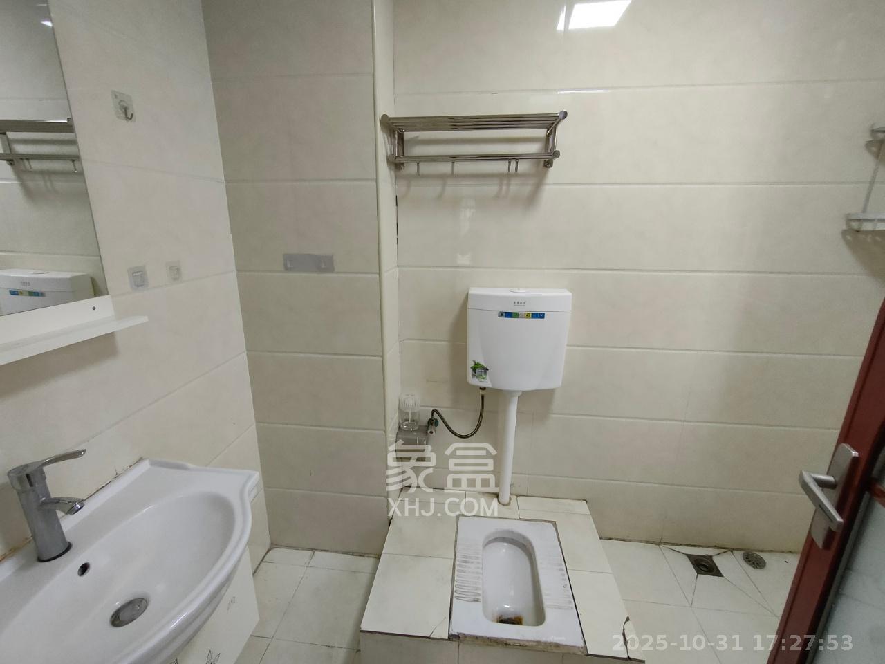 金地格林公馆  3室2厅2卫    2600.0元/月 金地格林公馆  3室2厅2卫    2600.0元/月室内图