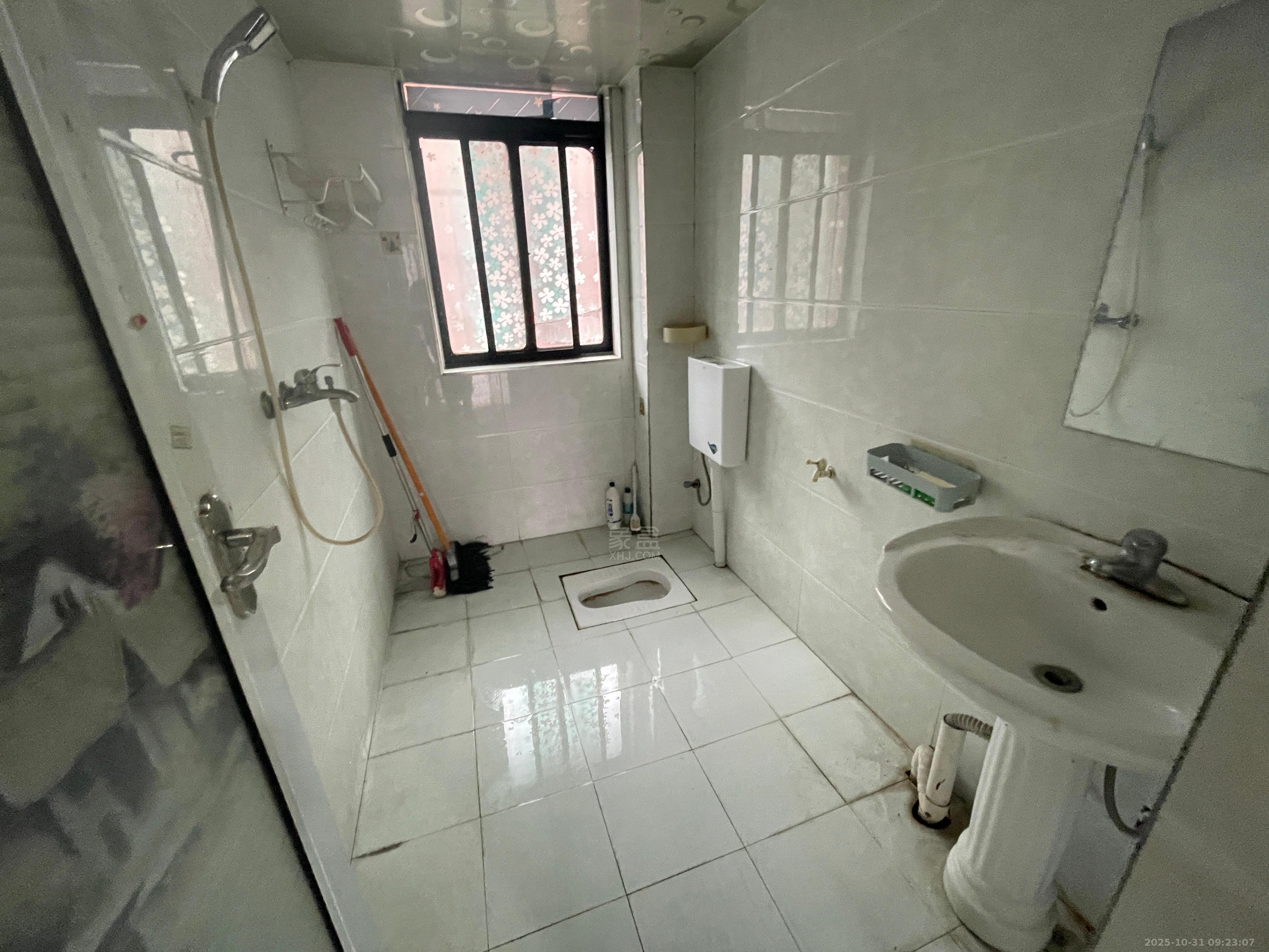 湘湾A区  2室2厅1卫    1200.0元/月 湘湾A区  2室2厅1卫    1200.0元/月室内图