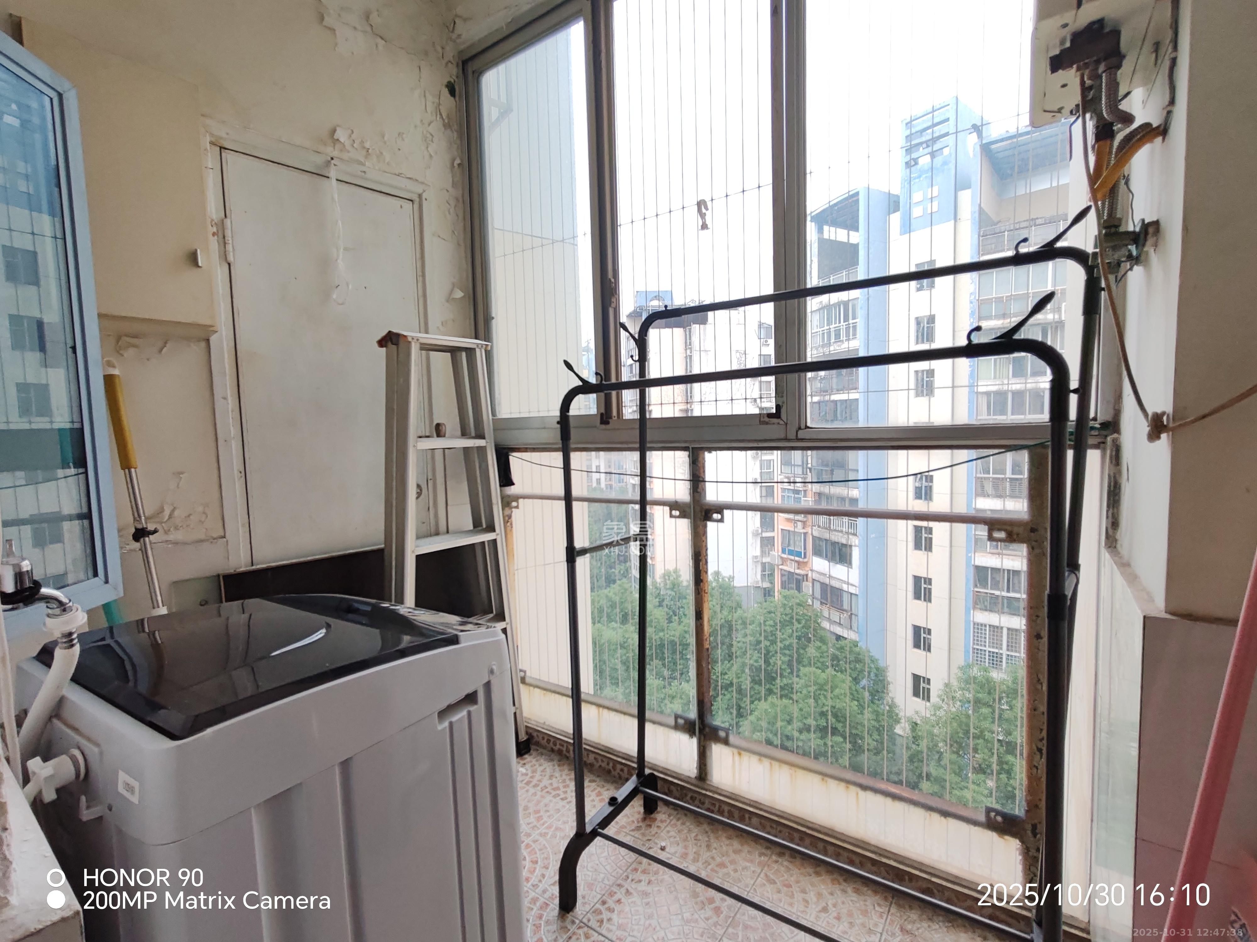 书香名邸  3室2厅1卫    3300.0元/月室内图