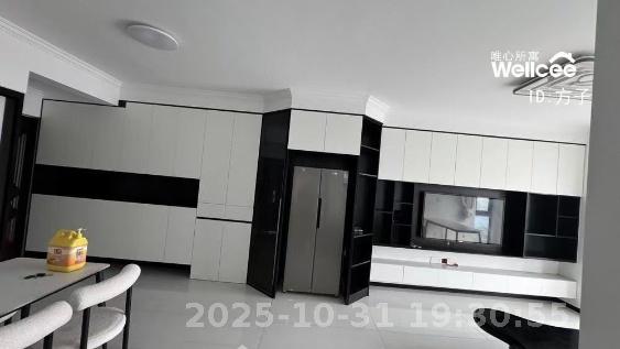 星发东宸花园  2室2厅1卫    1700.0元/月 星发东宸花园  2室2厅1卫    1700.0元/月室内图