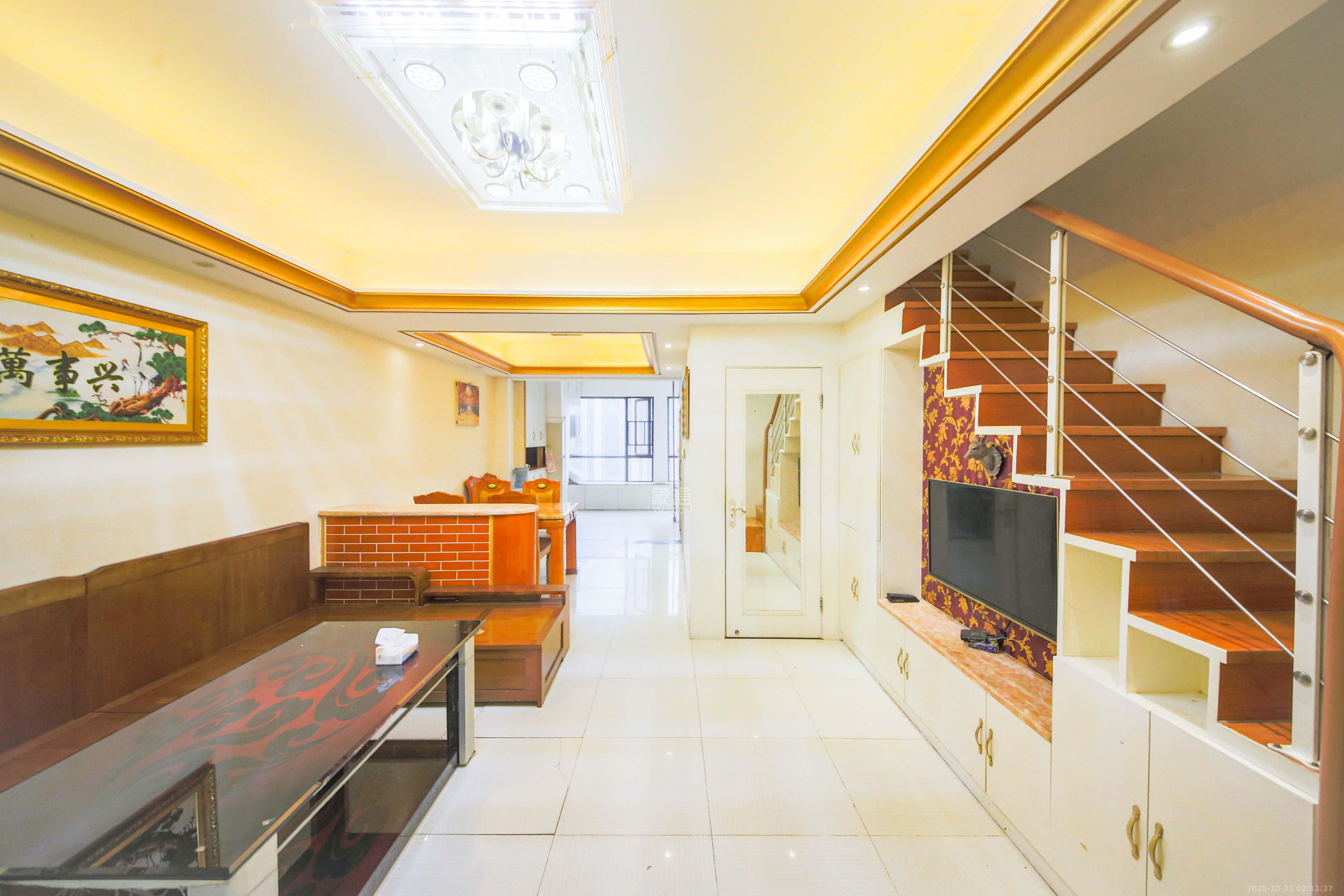 奥林匹克花园贡院三期 4室2厅2卫 118.0万 奥林匹克花园贡院三期 4室2厅2卫 118.0万客厅