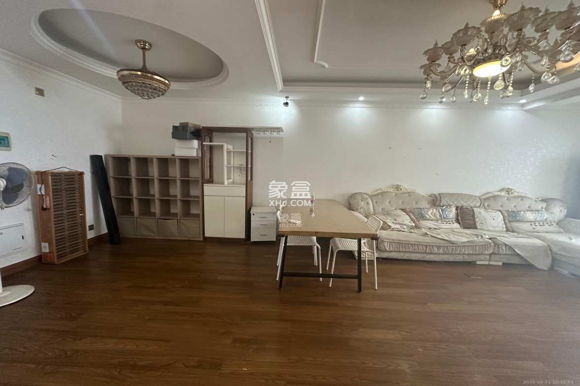 剑桥名门 2室1厅1卫 2300.0元/月 剑桥名门 2室1厅1卫 2300.0元/月室内图