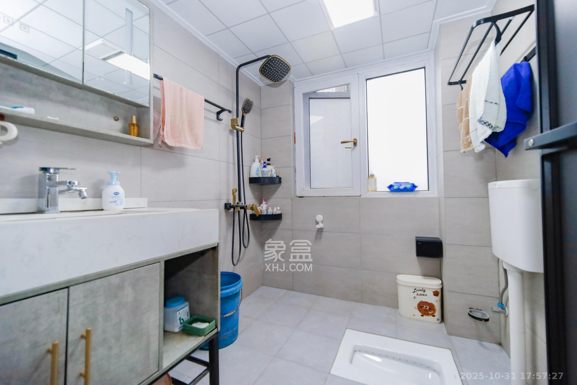 中建桂苑  3室2厅1卫    108.0万卫生间