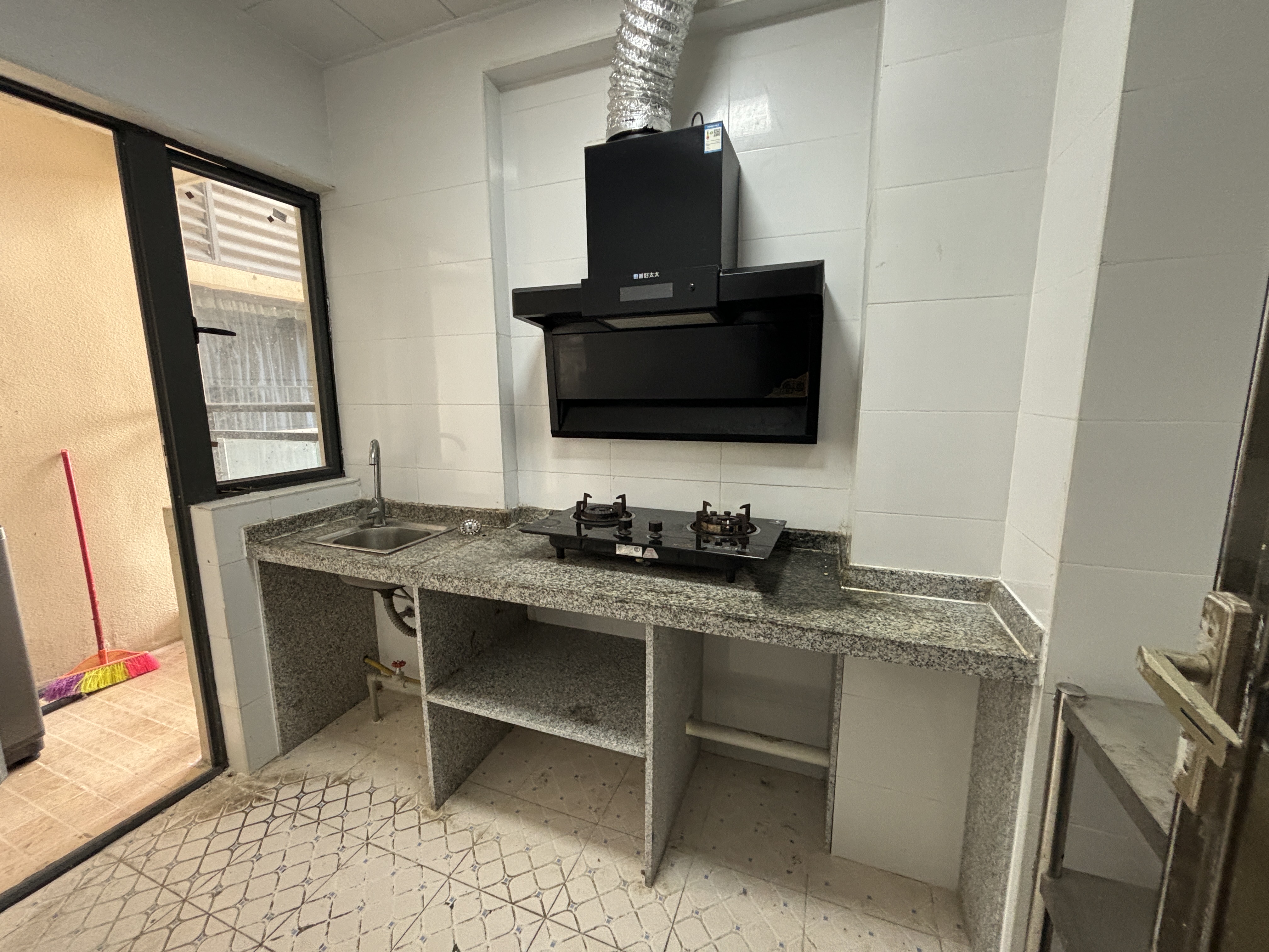 冠盛天泽园  3室2厅1卫    2600.0元/月室内图