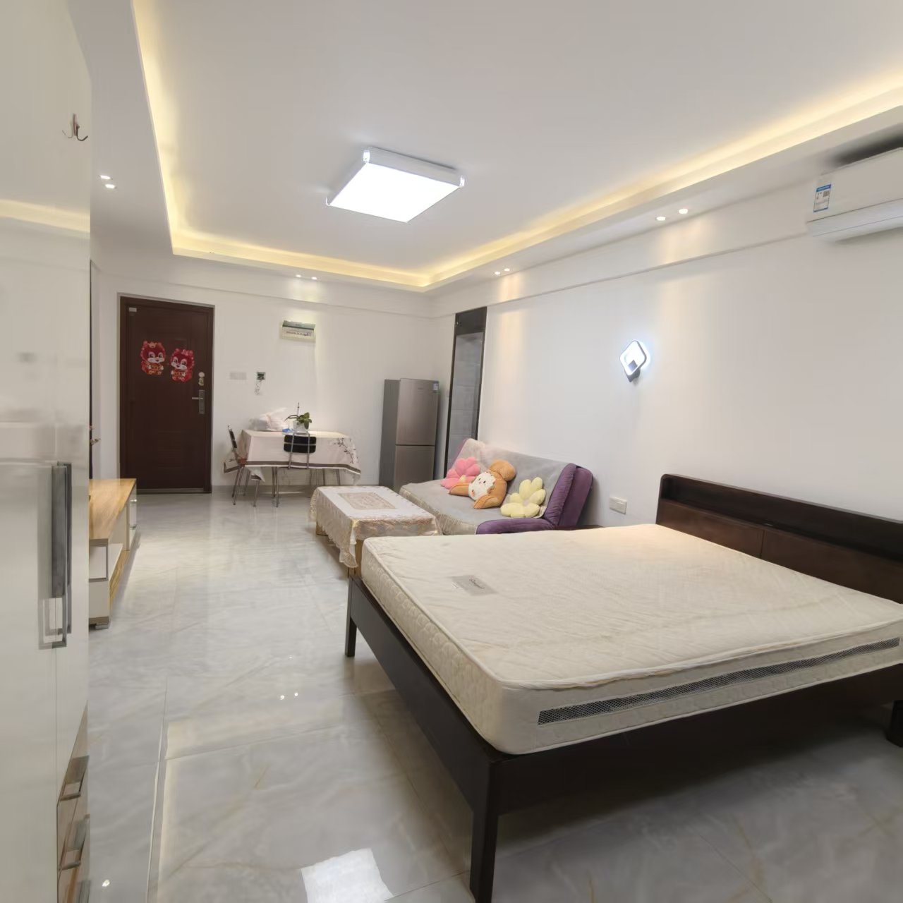 海阔天空-国瑞城二期（雅仕苑）  1室1厅1卫    2700.0元/月室内图1